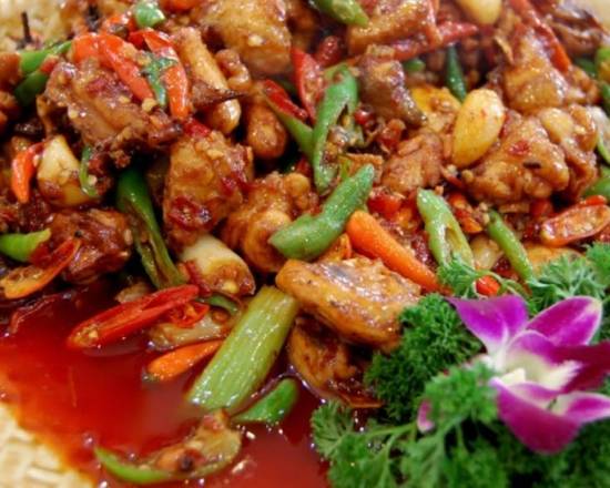 Order Hot & Spicy Chicken (qt) food online from Wu's Garden store, Upper Leacock on bringmethat.com