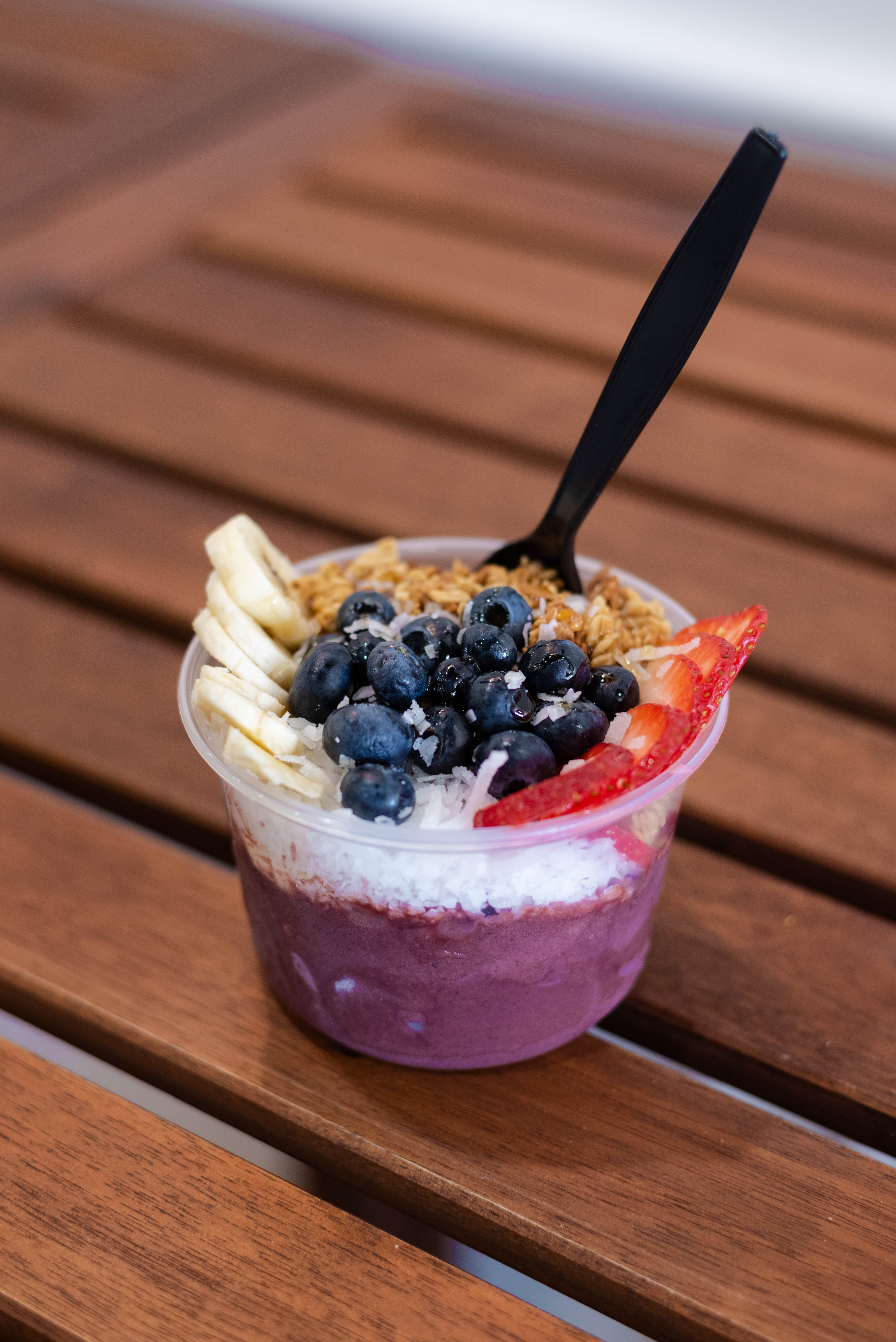 Order Acai Bowl food online from Tutti Frutti Frozen Yogurt store, Los Angeles on bringmethat.com