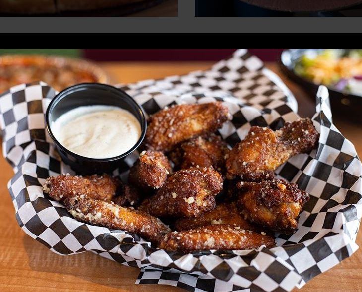 Order Small (10 Wings) food online from Mazzio Italian Eatery store, Norman on bringmethat.com