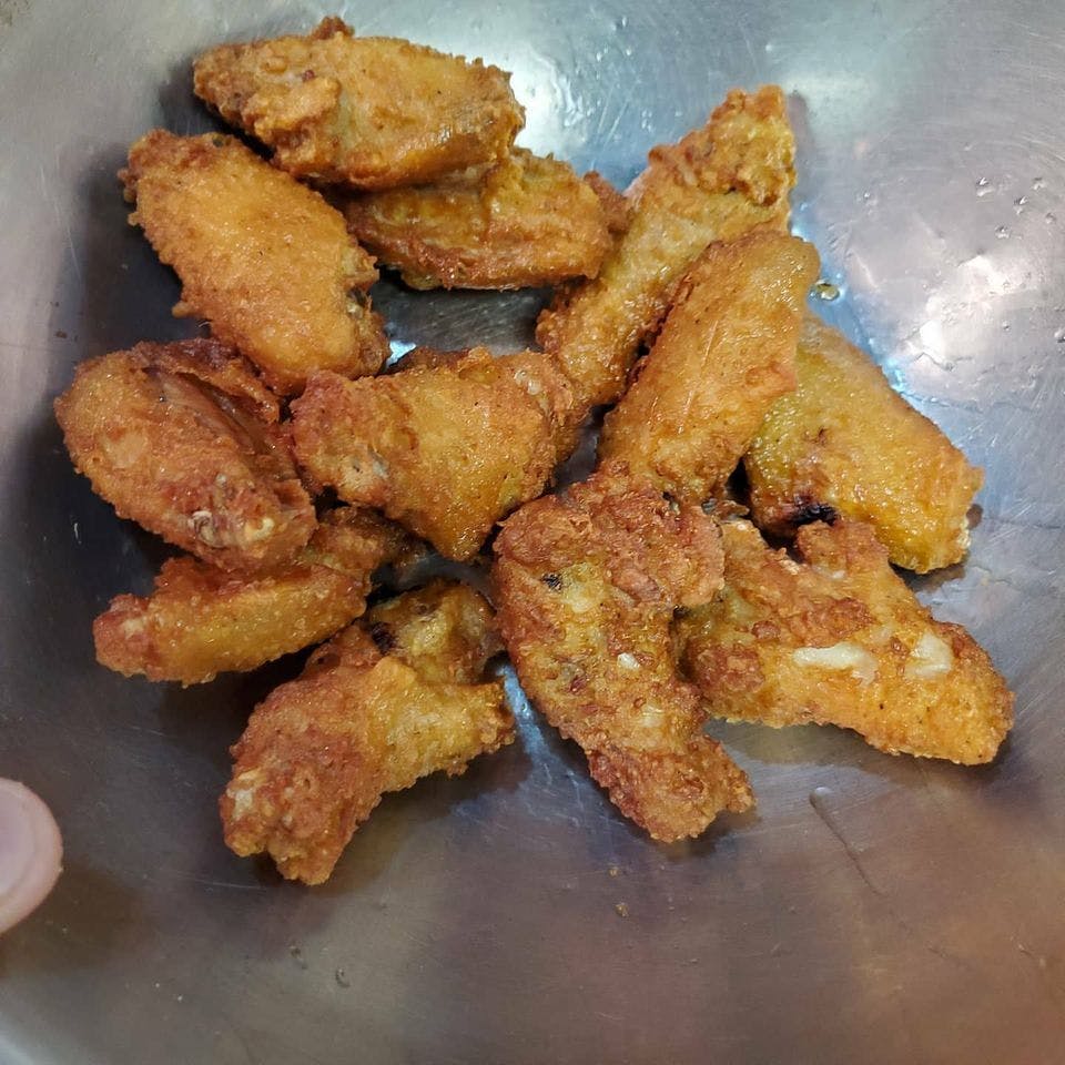 Order Buffalo Wings - 8 Pieces food online from Taste Of Naples store, Ringoes on bringmethat.com