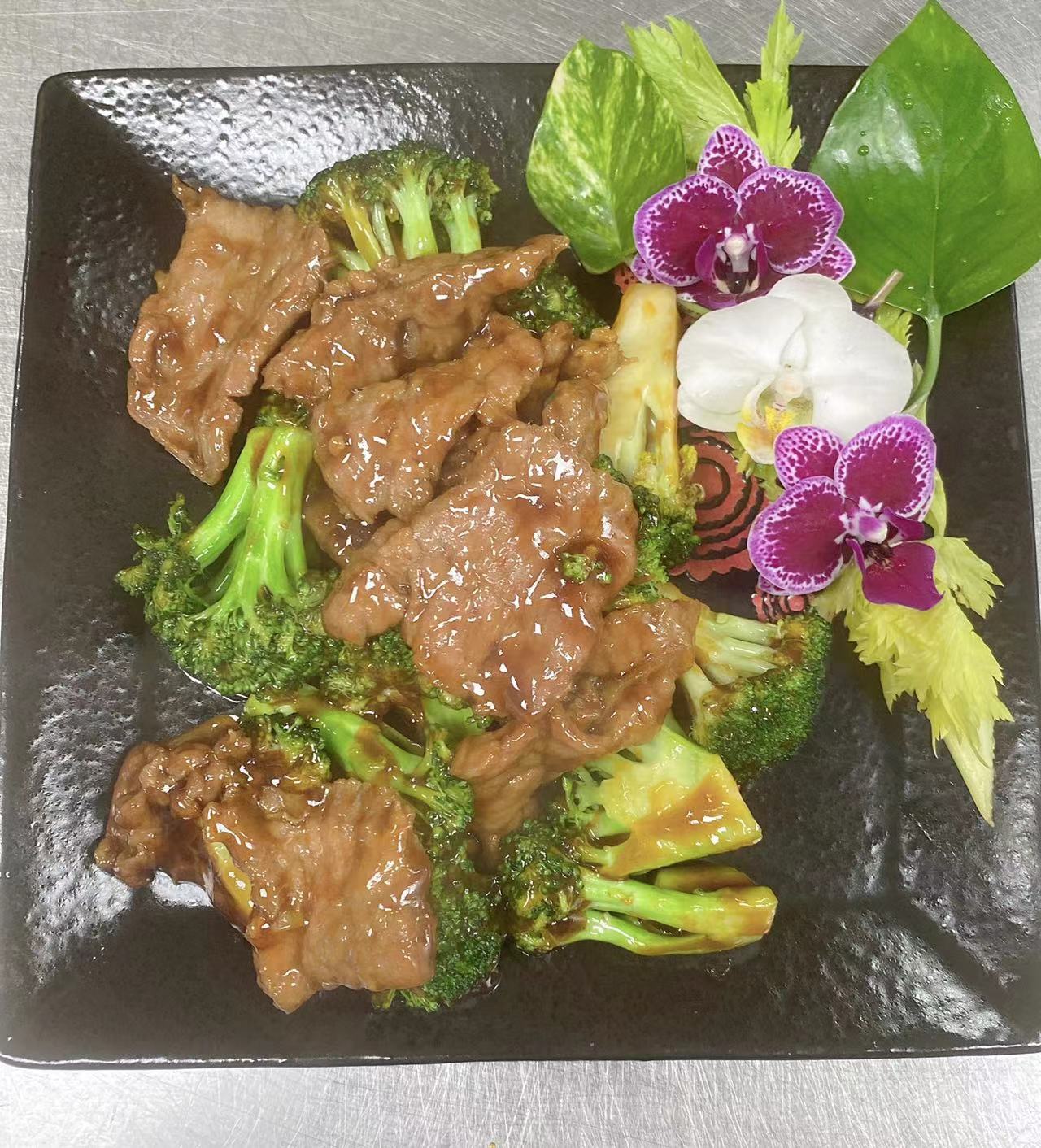 Order Beef with Broccoli food online from China King store, Huntington on bringmethat.com