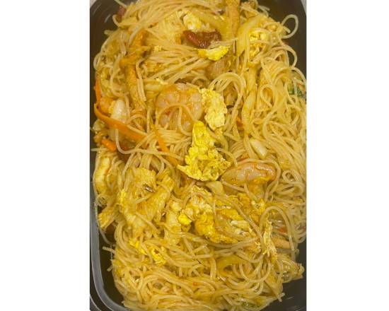 Order Singapore Mei Fun food online from Super China Buffet store, Indianapolis on bringmethat.com