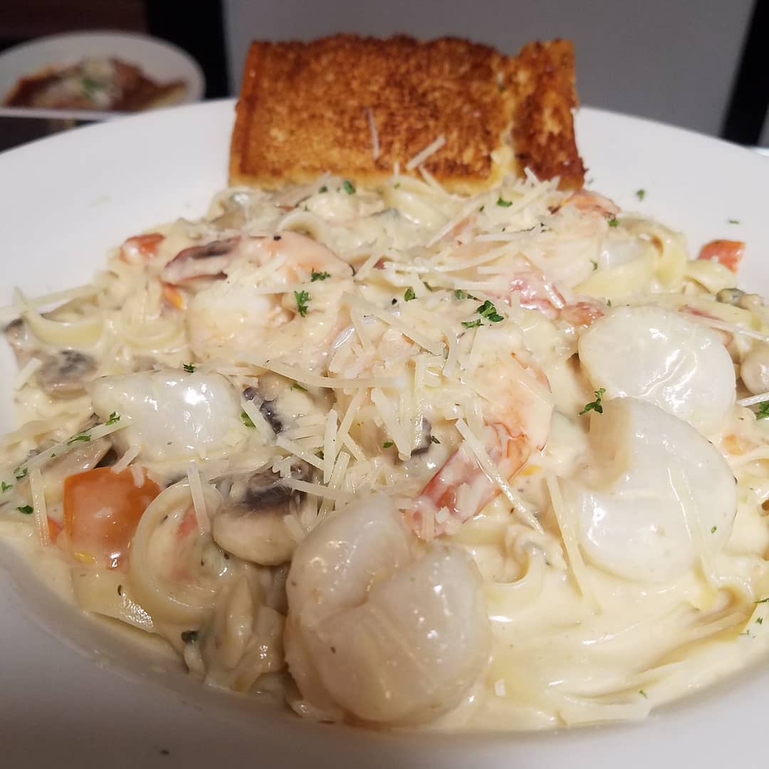 Order Seafood Alfredo food online from Pasta Pronto store, Redding on bringmethat.com
