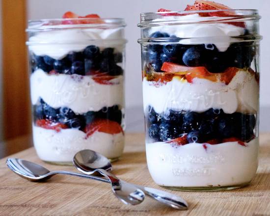 Order Blueberry Yogurt Parfait with Homemade Granola food online from Ajs2go store, Los Angeles on bringmethat.com