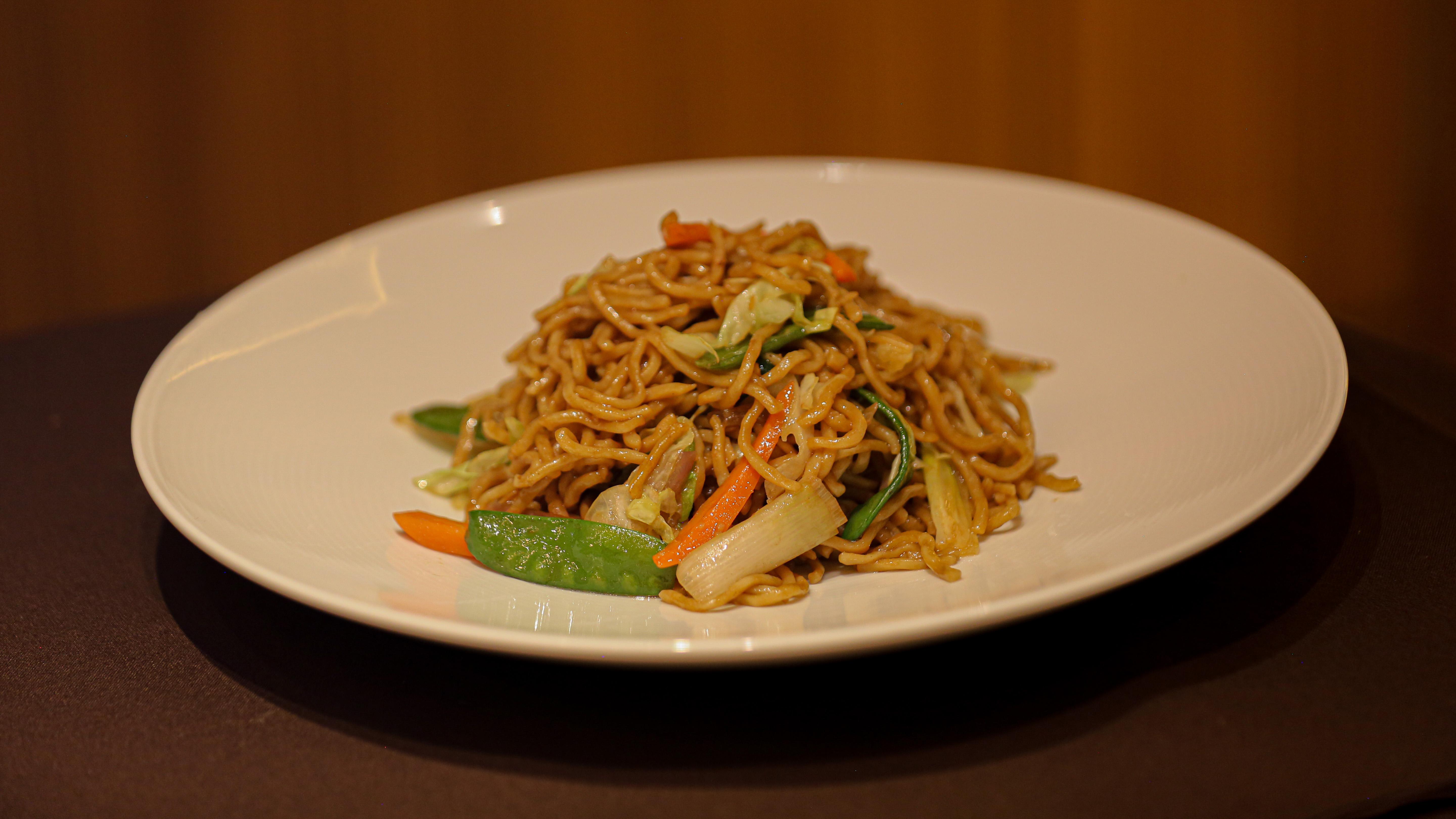 Order Lo Mein w/Veg food online from MoCA Asian Bistro - Queens store, Forest Hills on bringmethat.com