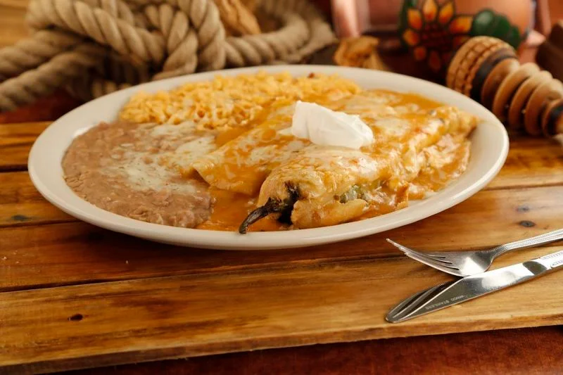 Order Chile Relleno and Sour Cream Enchilada Combo food online from Mexico Lindo store, Rancho Cucamonga on bringmethat.com