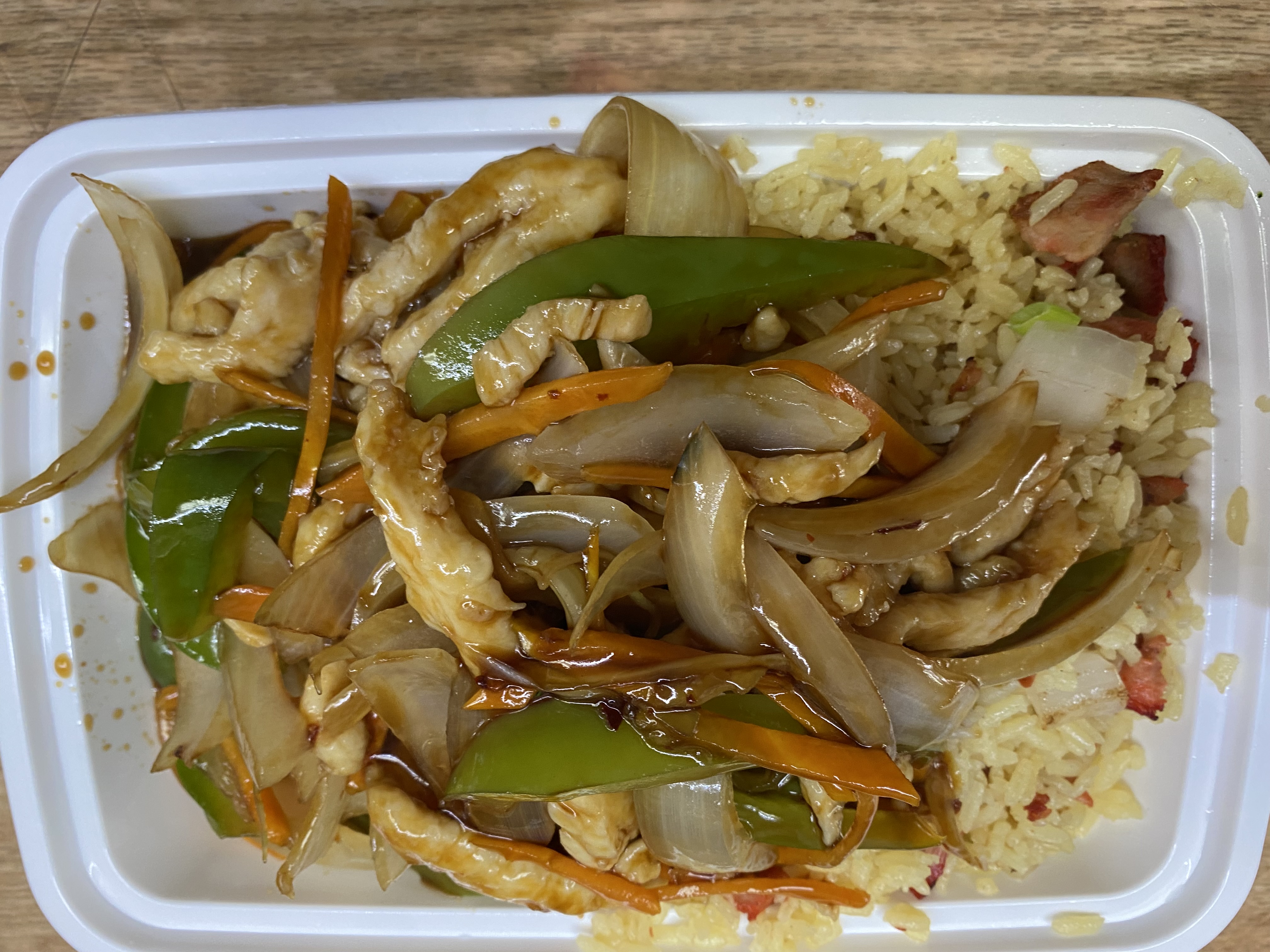 Order C28. Shredded Chicken with Garlic Sauce food online from Tong Kwong Kitchen store, Hempstead on bringmethat.com