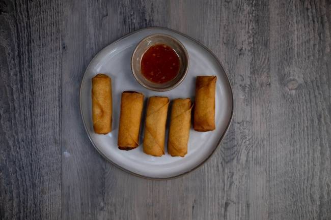 Order Spring Rolls (4 pcs) food online from Sushi Obsession store, Vallejo on bringmethat.com