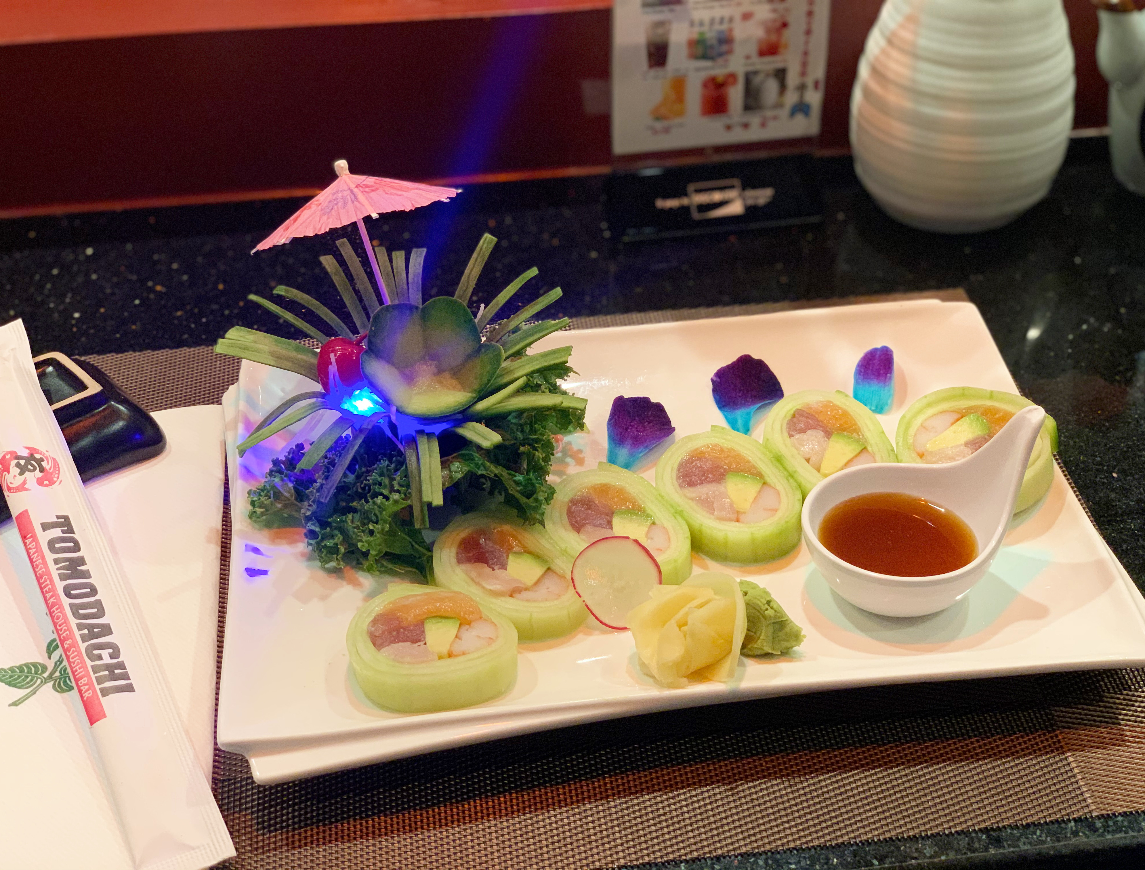 Order 6. Naruto Sashimi Roll food online from Tomodachi Japanese Steakhouse & Sushi Bar store, Royersford on bringmethat.com