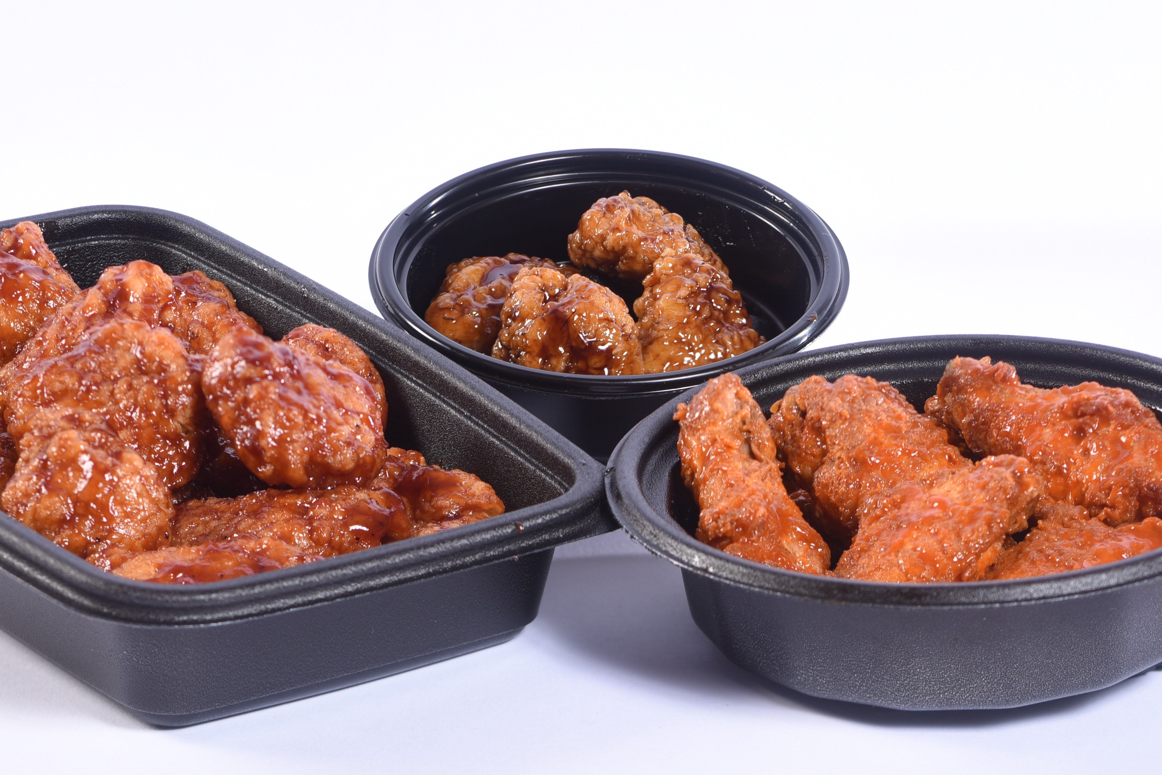 Order 4-Piece Boneless Wings food online from Amigos/Kings Classic store, Lincoln on bringmethat.com