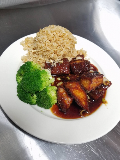 Order F2. General Tsao's Chicken food online from China Island Asian Grill store, Flower Mound on bringmethat.com