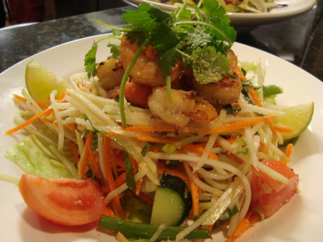 Order 16. Papaya Salad food online from The Lemongrass Cafe store, Tumwater on bringmethat.com