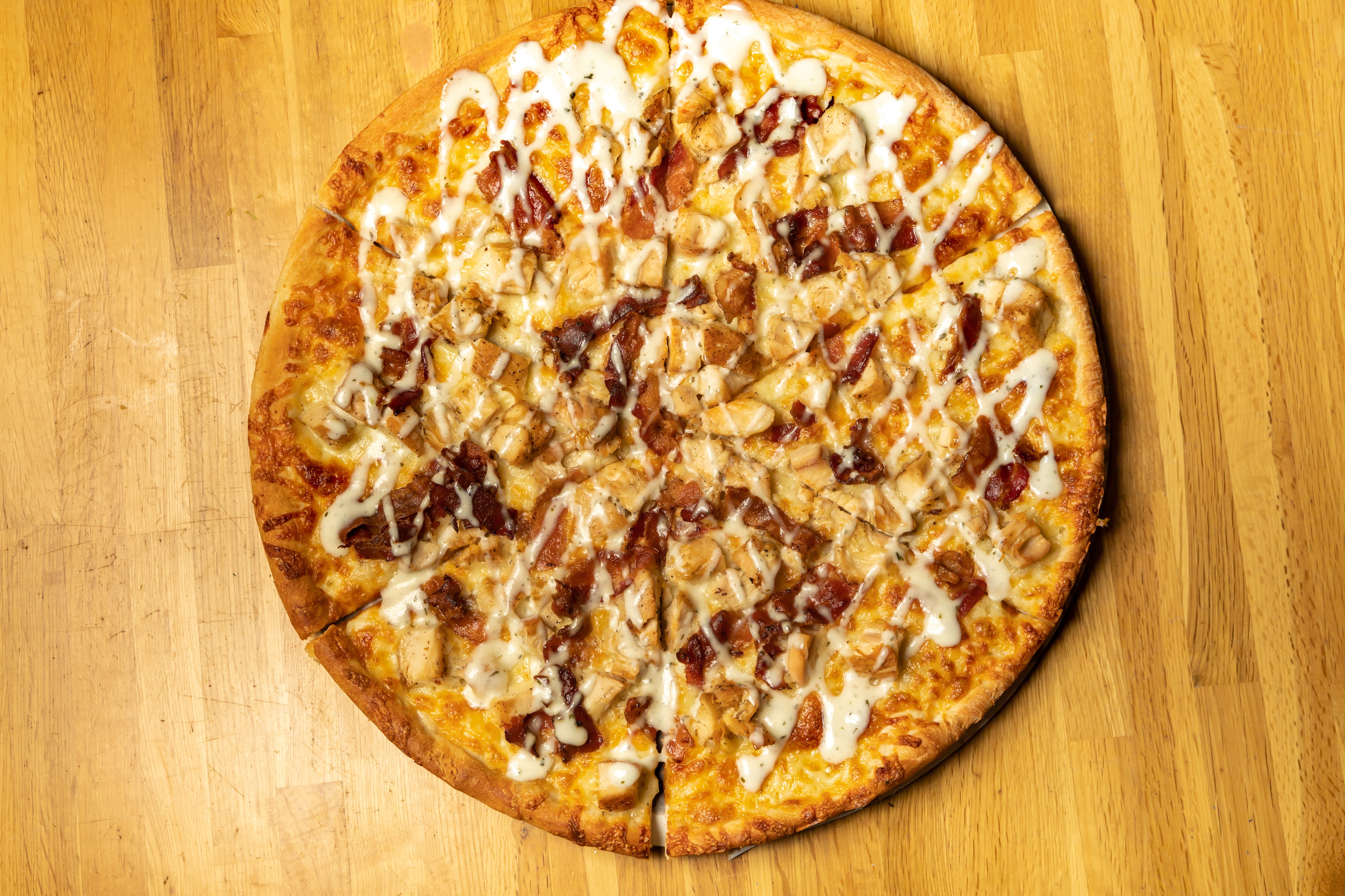 Order Chicken Bacon Ranch Pizza - Small food online from Lynnfield House of Pizza store, Lynnfield on bringmethat.com