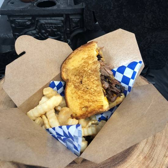 Order Kids Brisket Grilled Cheese & Fries food online from Mama Bird Southern Kitchen store, Las Vegas on bringmethat.com