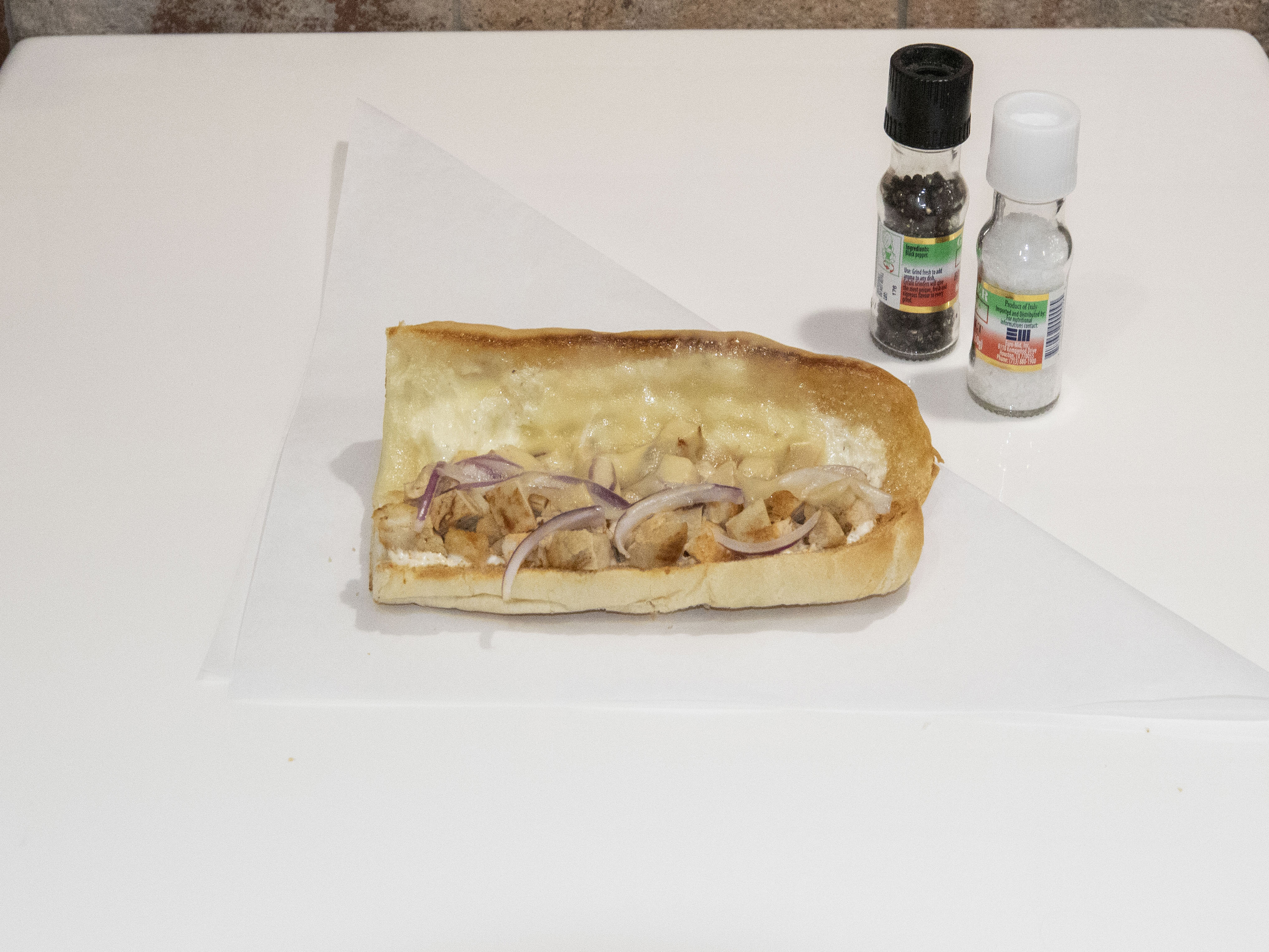 Order BUFFALO CHICKEN POBOY food online from Paulies Poboys store, Houston on bringmethat.com