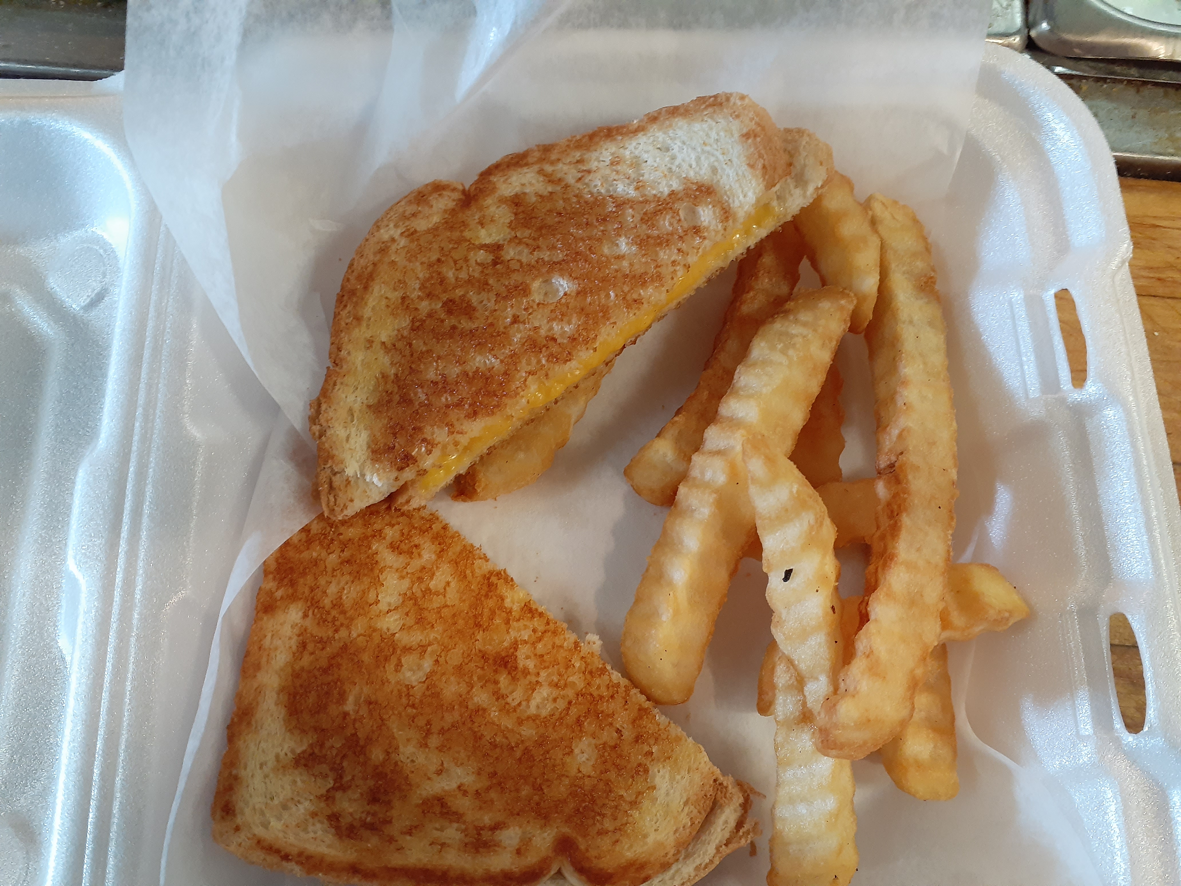 Order Grilled Cheese Sandwich food online from Patriot Eatery & Pizzeria store, Dayton on bringmethat.com