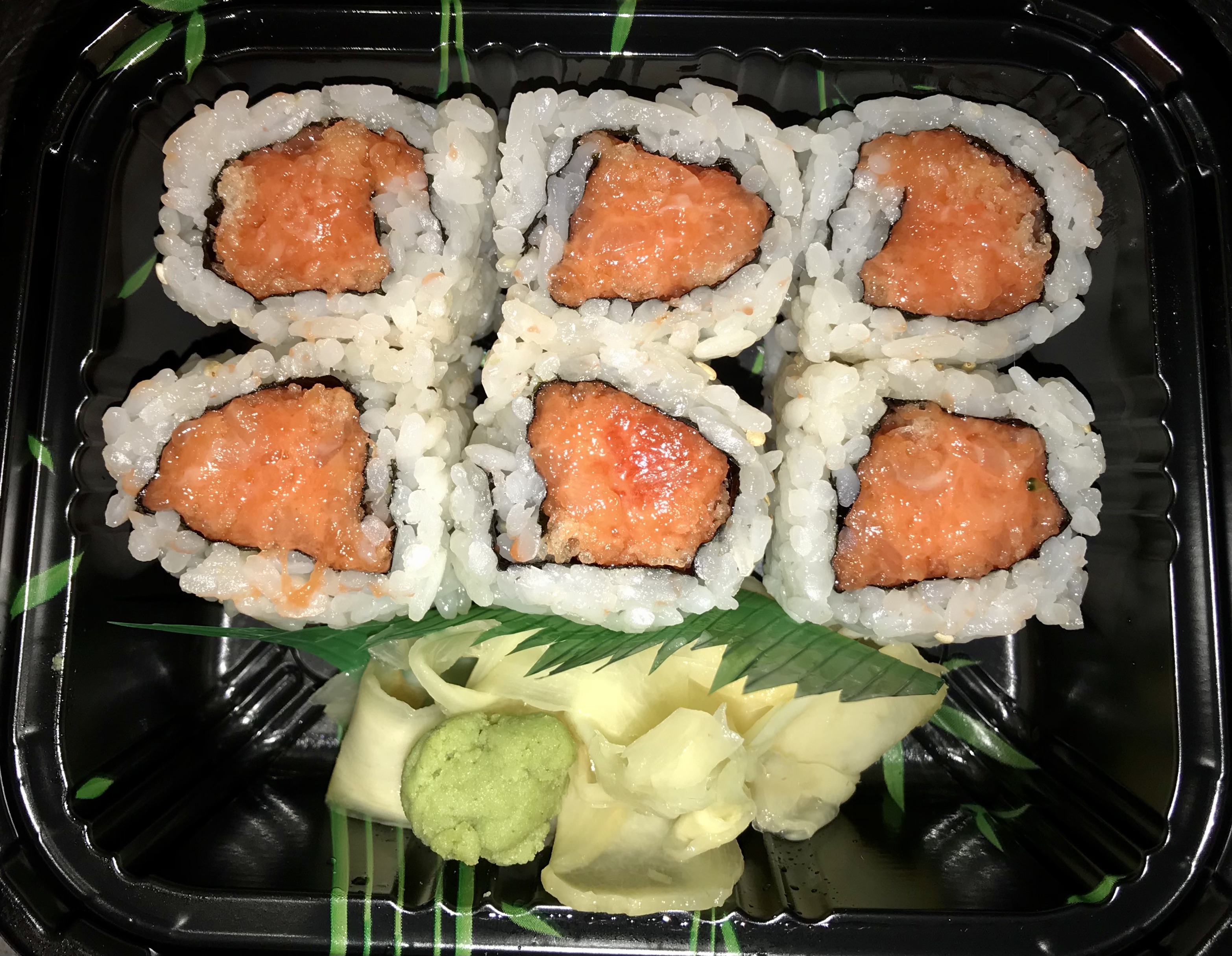 Order 96. Spicy Salmon Maki food online from Thai Lemongrass & Sakura Sushi store, New York on bringmethat.com