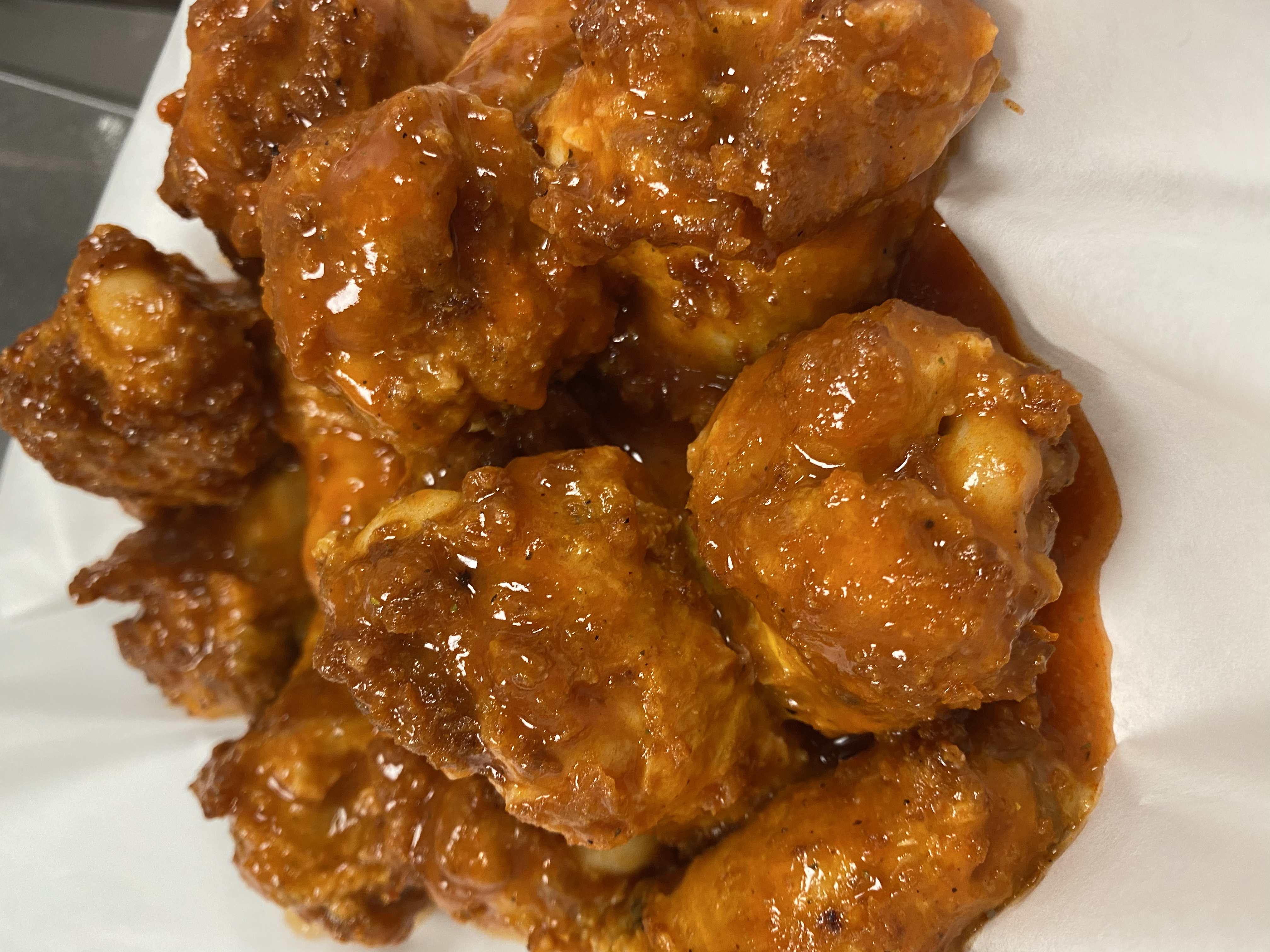Order Chicken Wings food online from Mamamia Kitchen store, San Diego on bringmethat.com