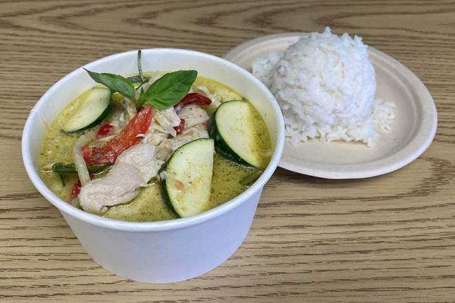 Order Green Curry food online from Plumeria Thai Cafe store, Las Vegas on bringmethat.com