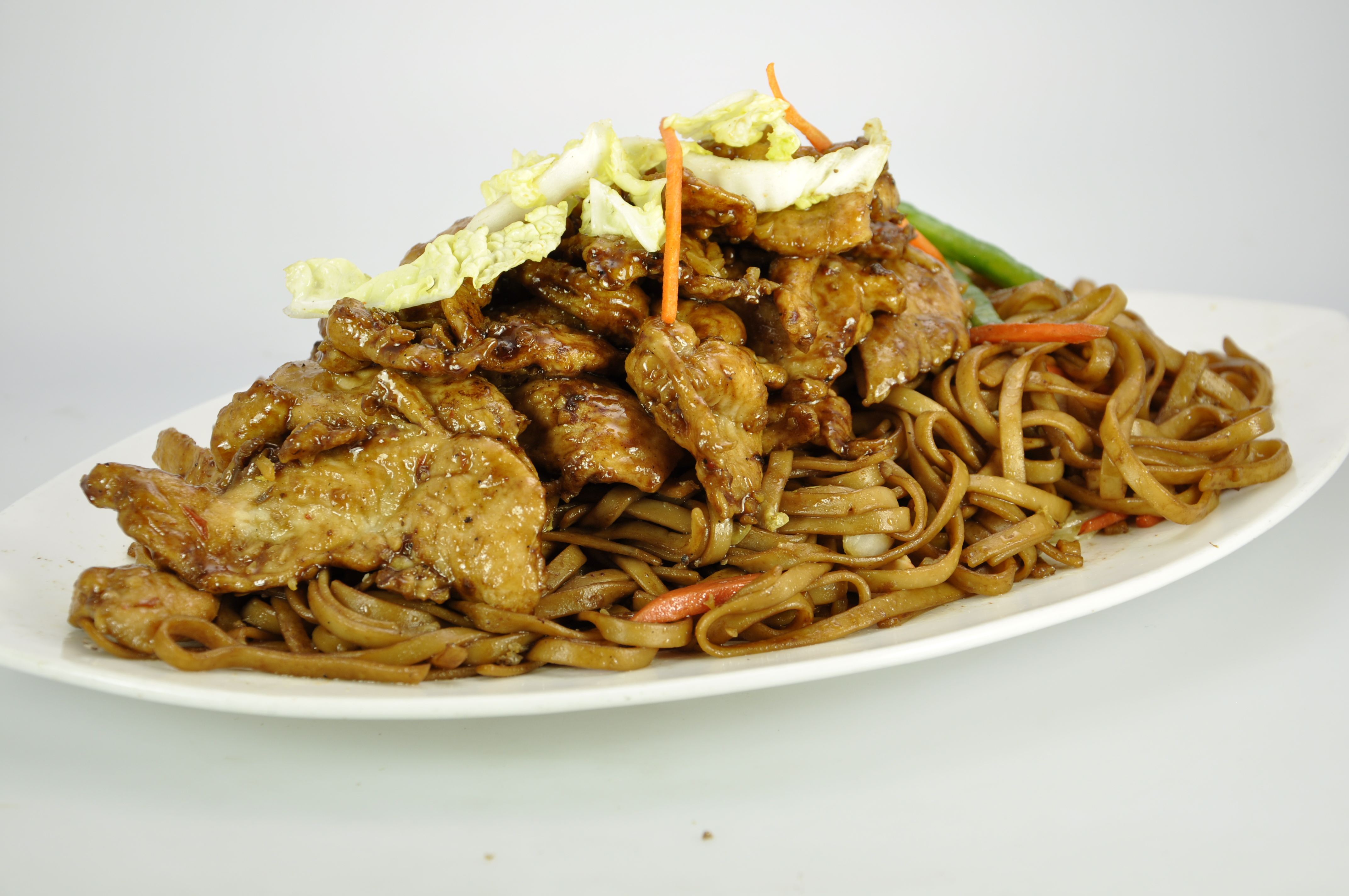 Order Spicy Chicken Lo Mein food online from Kaieteur Express Restaurant store, South Richmond Hill on bringmethat.com