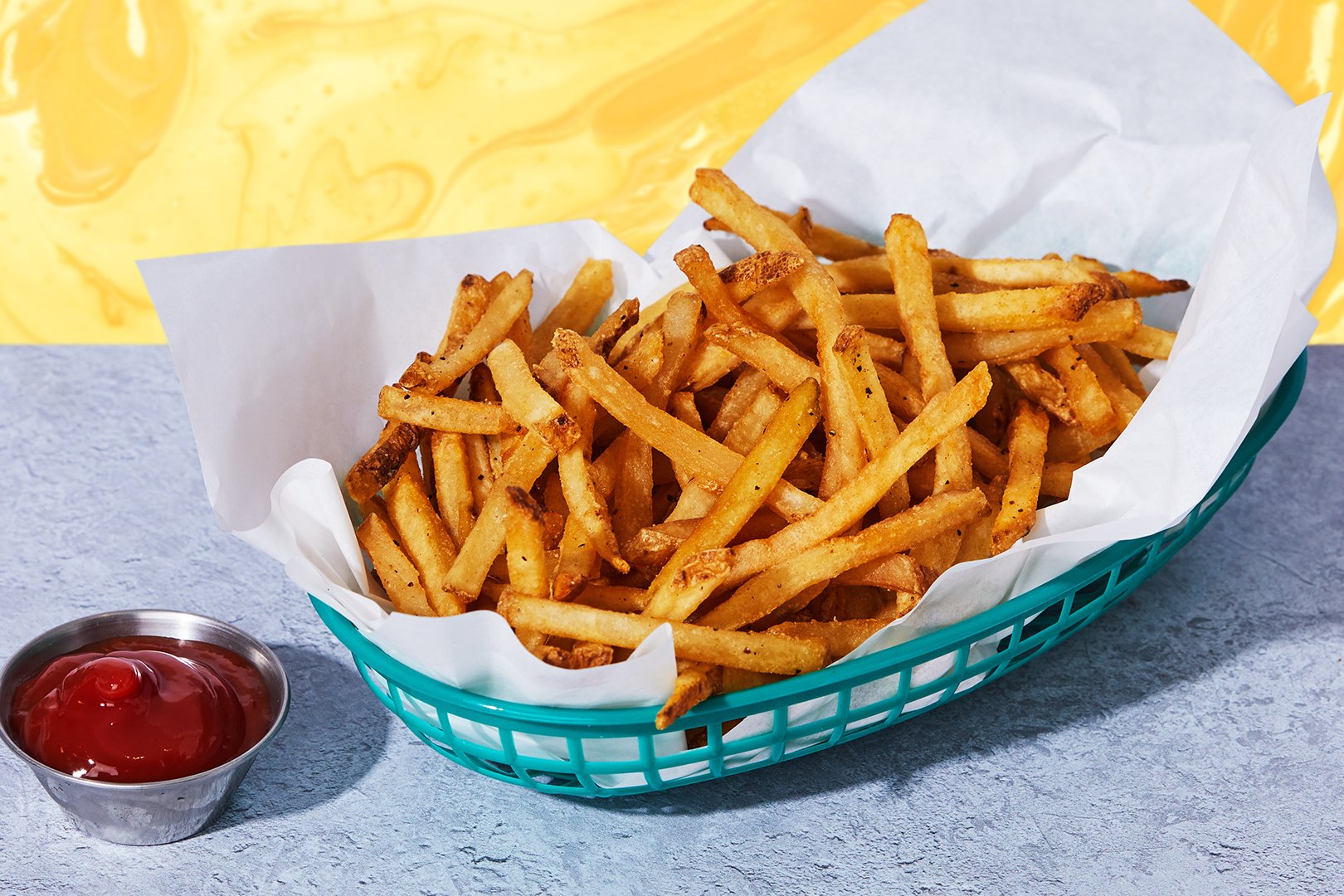 Order French Fries food online from Yolko Breakfast Cafe store, Los Angeles on bringmethat.com
