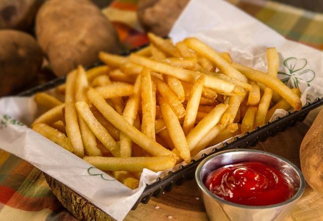 Order Basket of French Fries food online from Beef 'O' Brady's store, Okeechobee on bringmethat.com