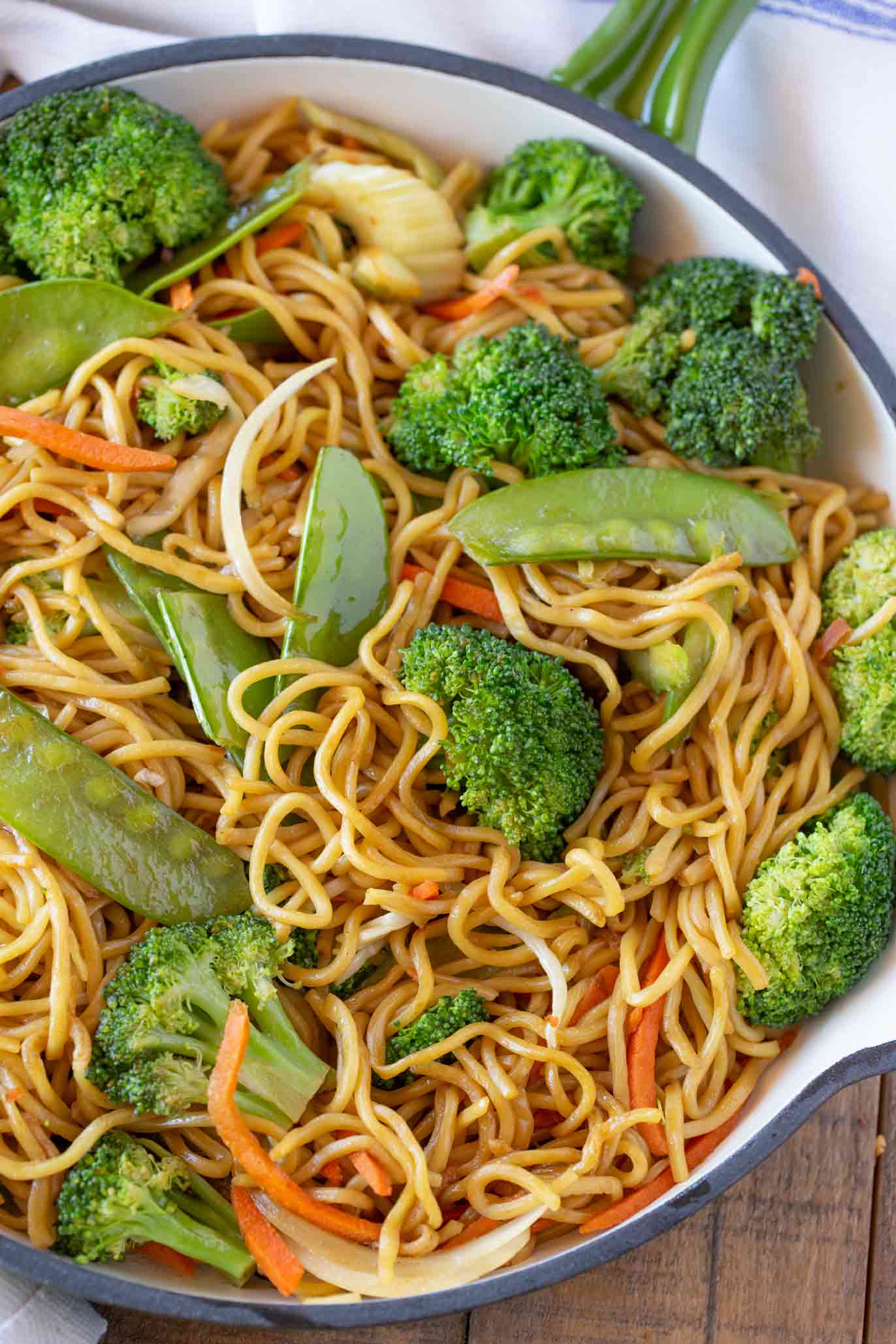 Order Vegetable Lo Mein food online from Yan Asian Restaurant store, Rutherford on bringmethat.com