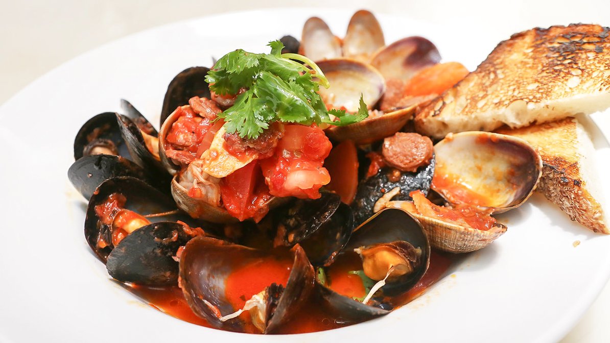 Order Mediterranean Mussels, Clams & Merguez Sausage food online from Blue Seafood Bar store, New York on bringmethat.com