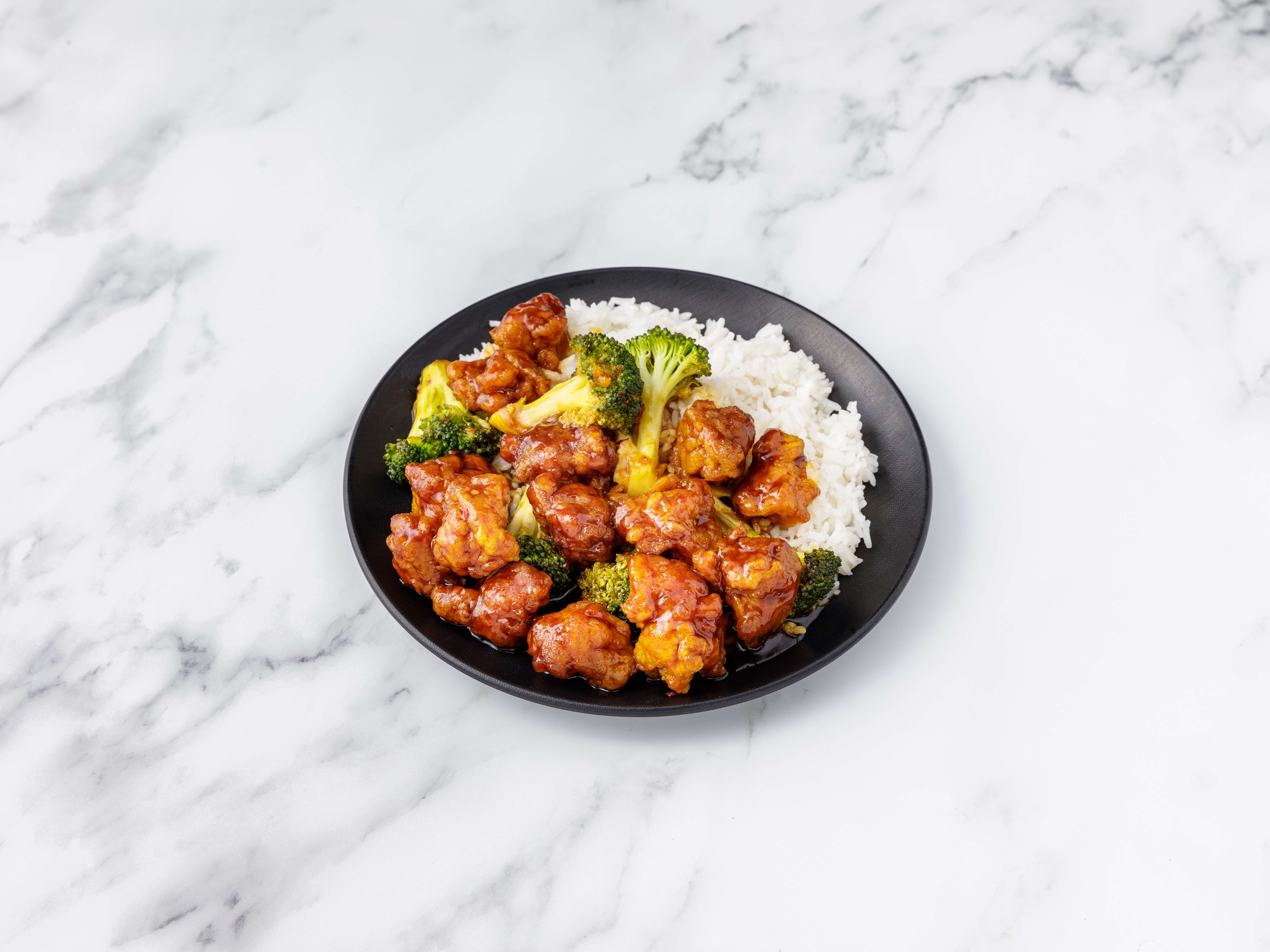 Order 82. General Tso's Chicken food online from Asian kitchen store, Jersey City on bringmethat.com