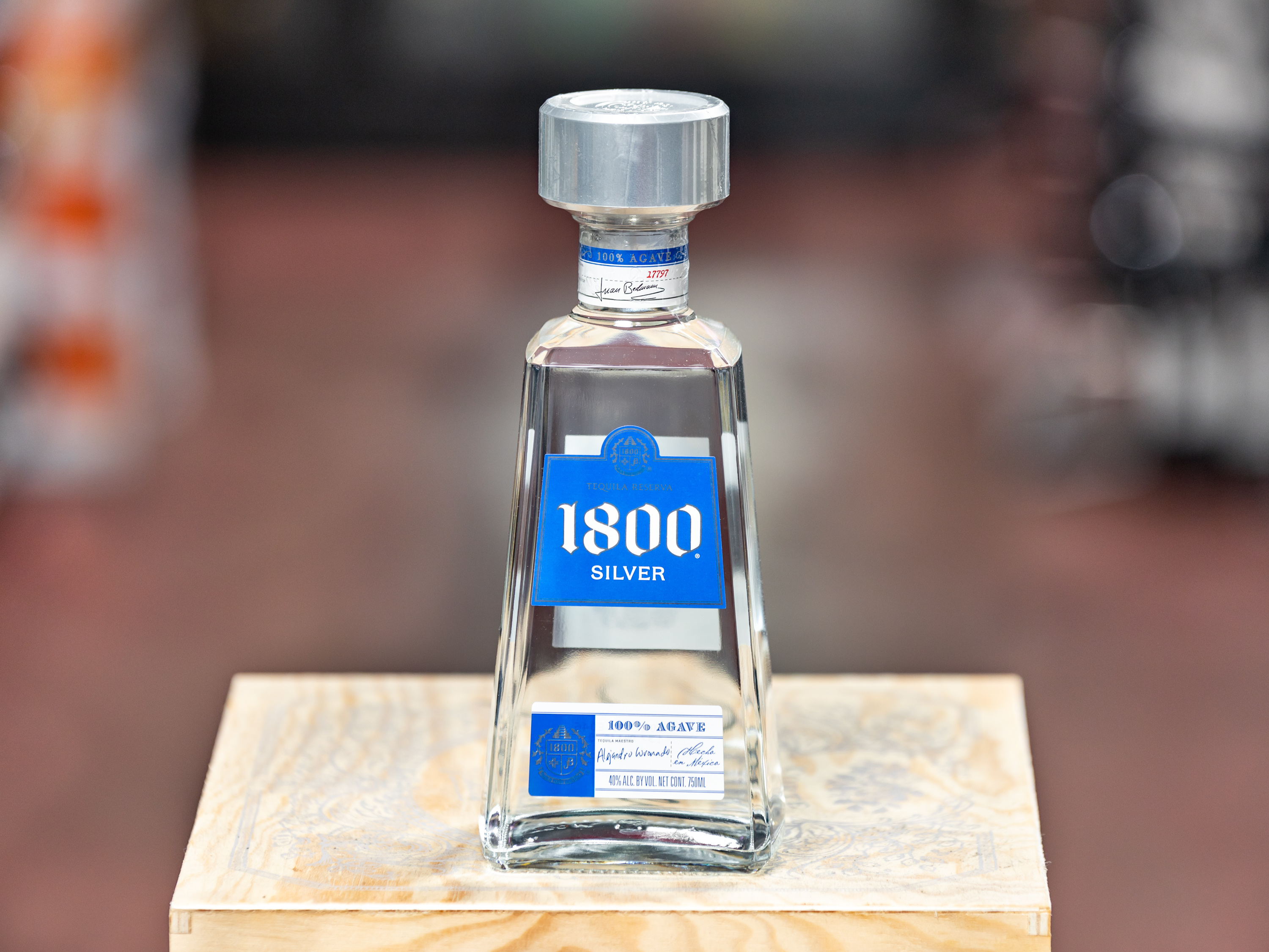 Order 1800 Reserva Silver, 750 ml. Tequila food online from Armenetti Town Liquor Inc store, Chicago on bringmethat.com