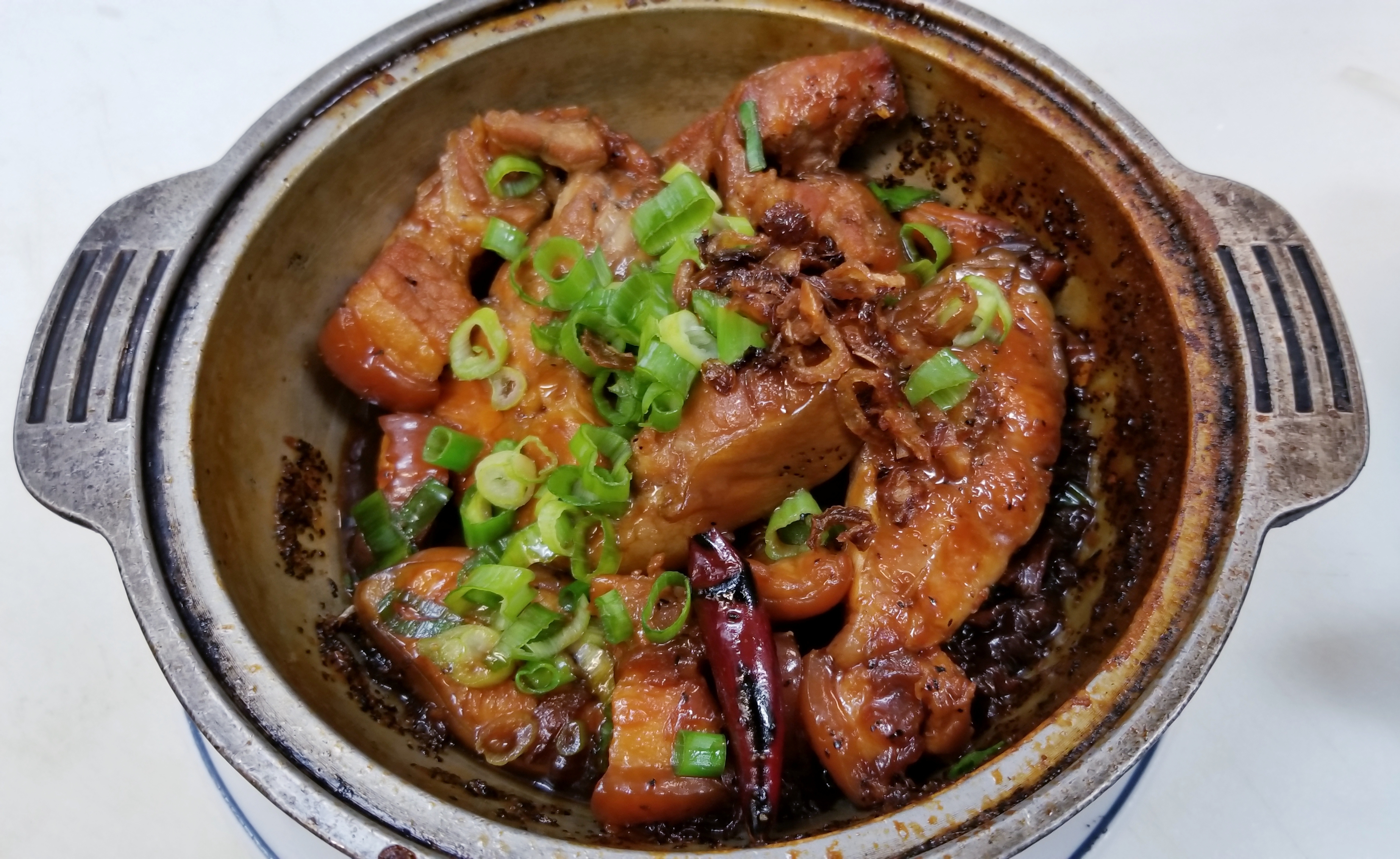 Order S20. Catfish Stewed in Clay Pot food online from Thien Hoang Restaurant store, Portland on bringmethat.com
