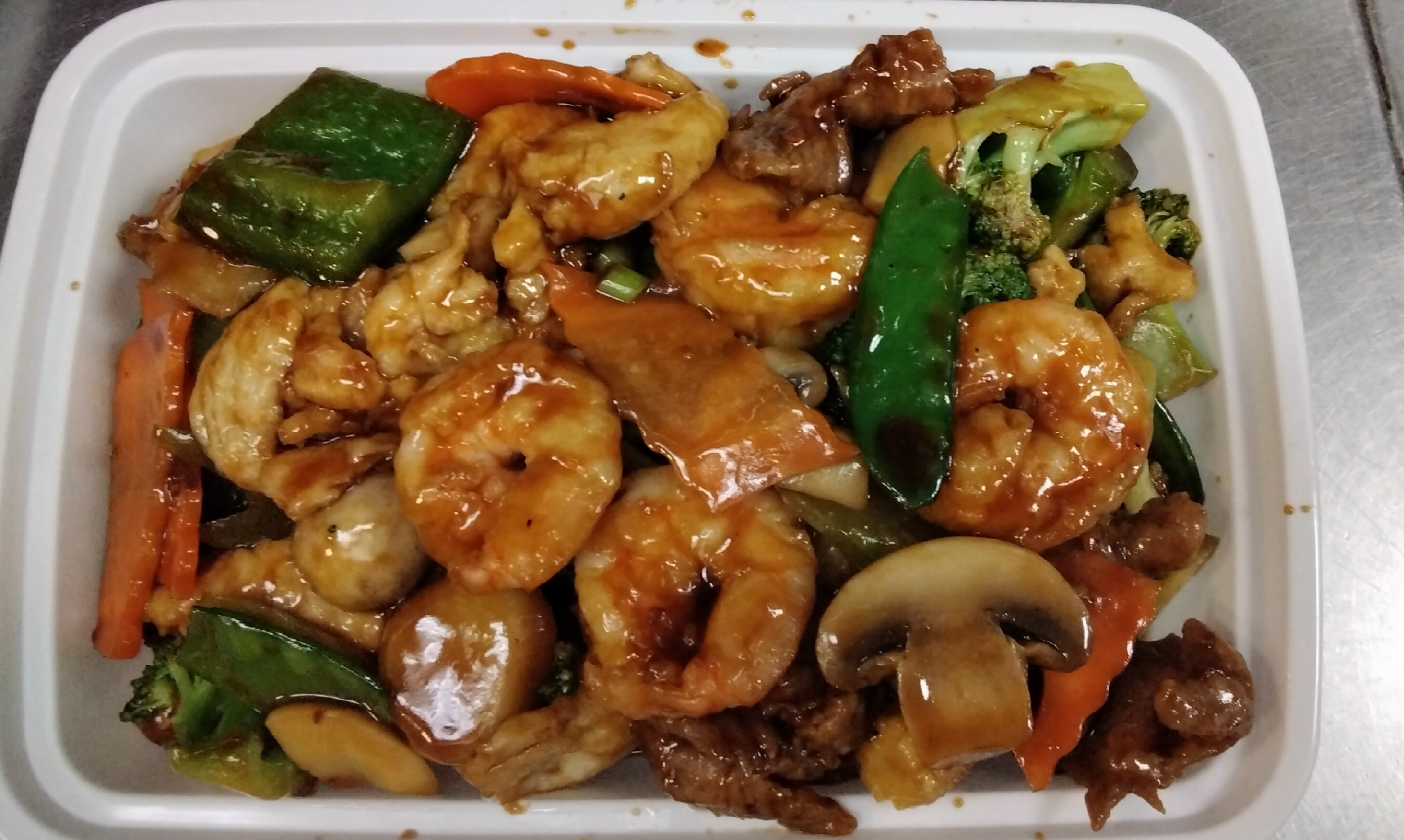 Order S25. Hunan Delight food online from China Garden Restaurant store, Bloomfield on bringmethat.com