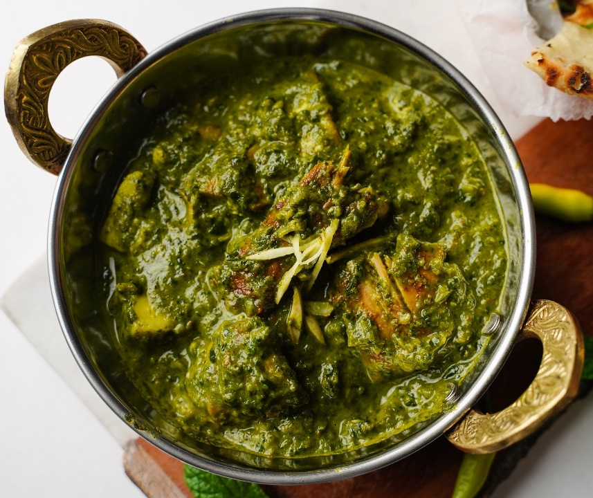 Order Chicken Saag Masala food online from India Oven store, Roseville on bringmethat.com