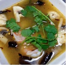 Order Shrimp Tom Yum Soup food online from Issara Thai Cuisine store, Huntington Beach on bringmethat.com