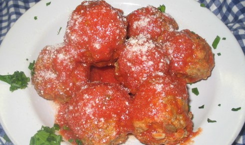 Order Home-Made Meatballs food online from Antonella's Italian Kitchen store, Bryn Mawr on bringmethat.com