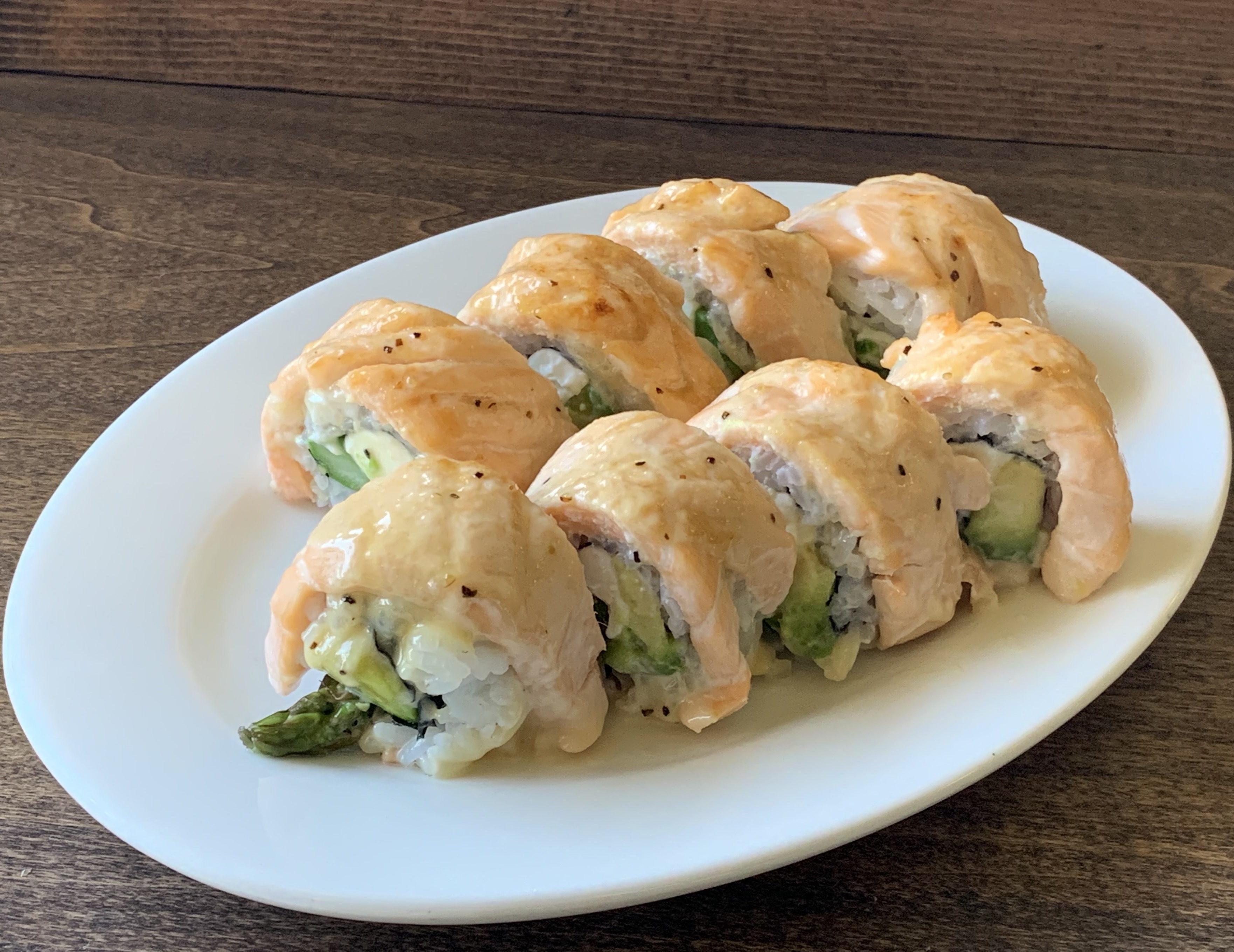 Order Baked Salmon Roll food online from Minato Sushi store, Lake Forest on bringmethat.com