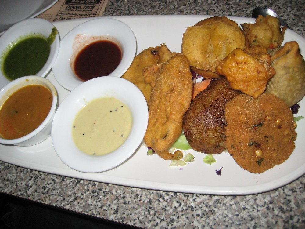 Order Assorted Appetizers food online from Udupi Indian Vegetarian & Vegan Cuisine store, Tempe on bringmethat.com