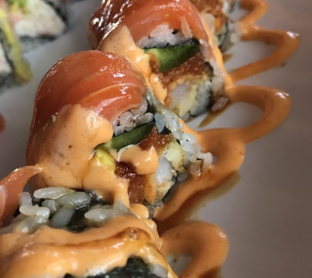 Order 19.  Soomi Roll (8pcs)(Spicy) food online from Soyokaze Sushi store, Garden Grove on bringmethat.com