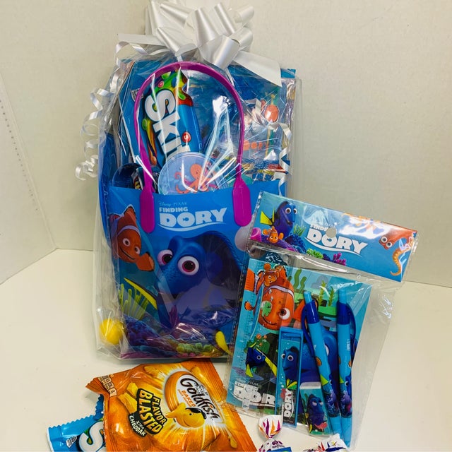 Order Kid's Dory Fun Pack food online from Sweetheart Gifts store, Morrow on bringmethat.com