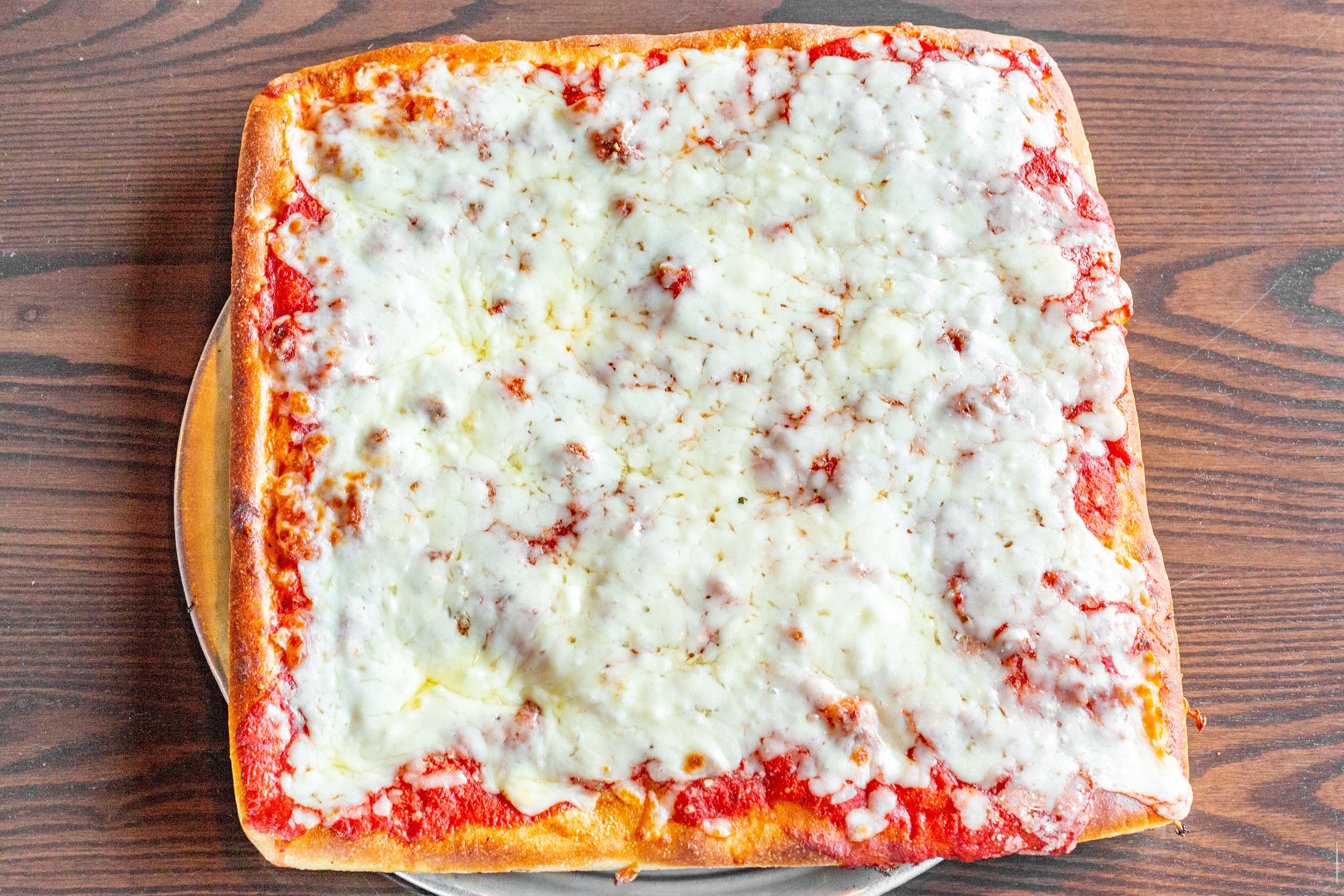 Order Sicilian Cheese Pizza - Pizza food online from King of Pizza store, Berlin on bringmethat.com