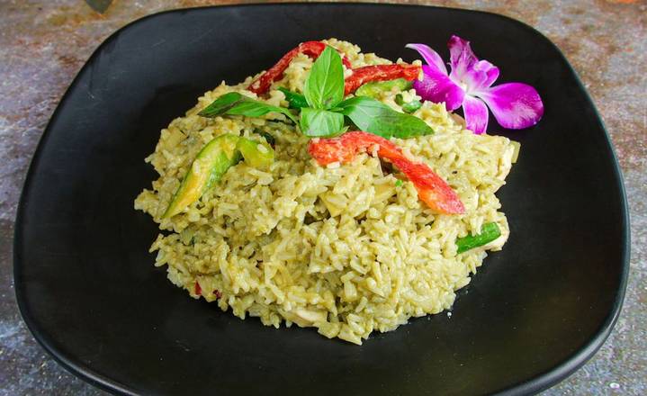 Order Green Curry Fried Rice food online from Baan Thai store, San Anselmo on bringmethat.com