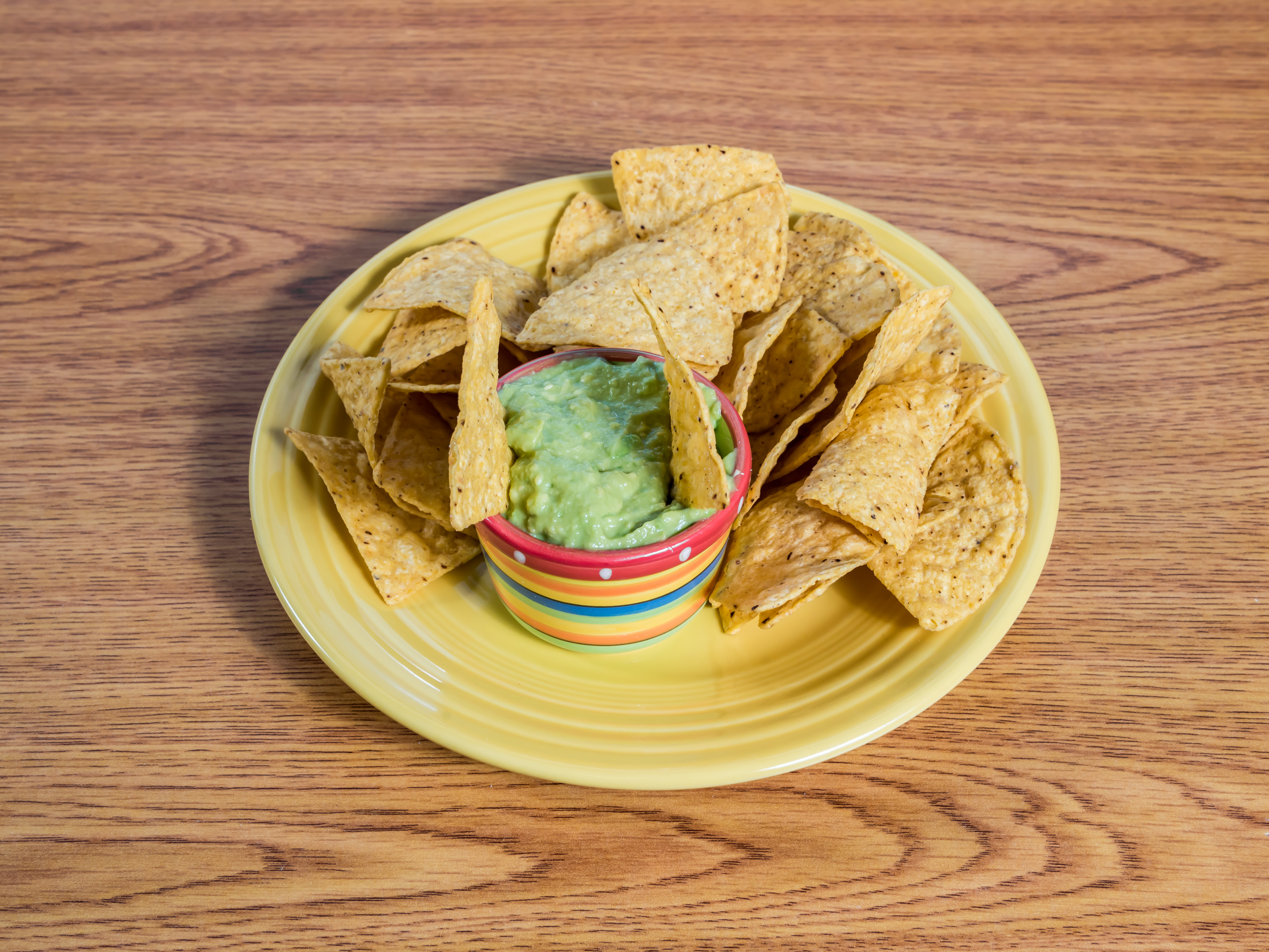 Order Guacamole and Chips food online from Burrito Express store, Albuquerque on bringmethat.com