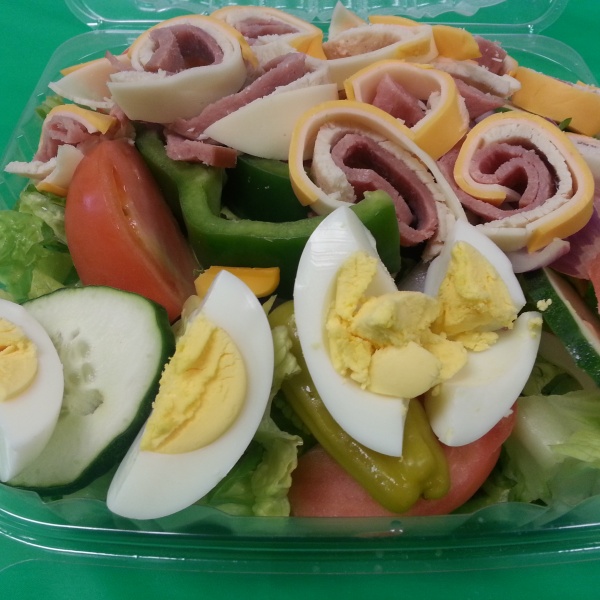 Order Chef's Salad food online from Pizza Wings & More store, Reisterstown on bringmethat.com