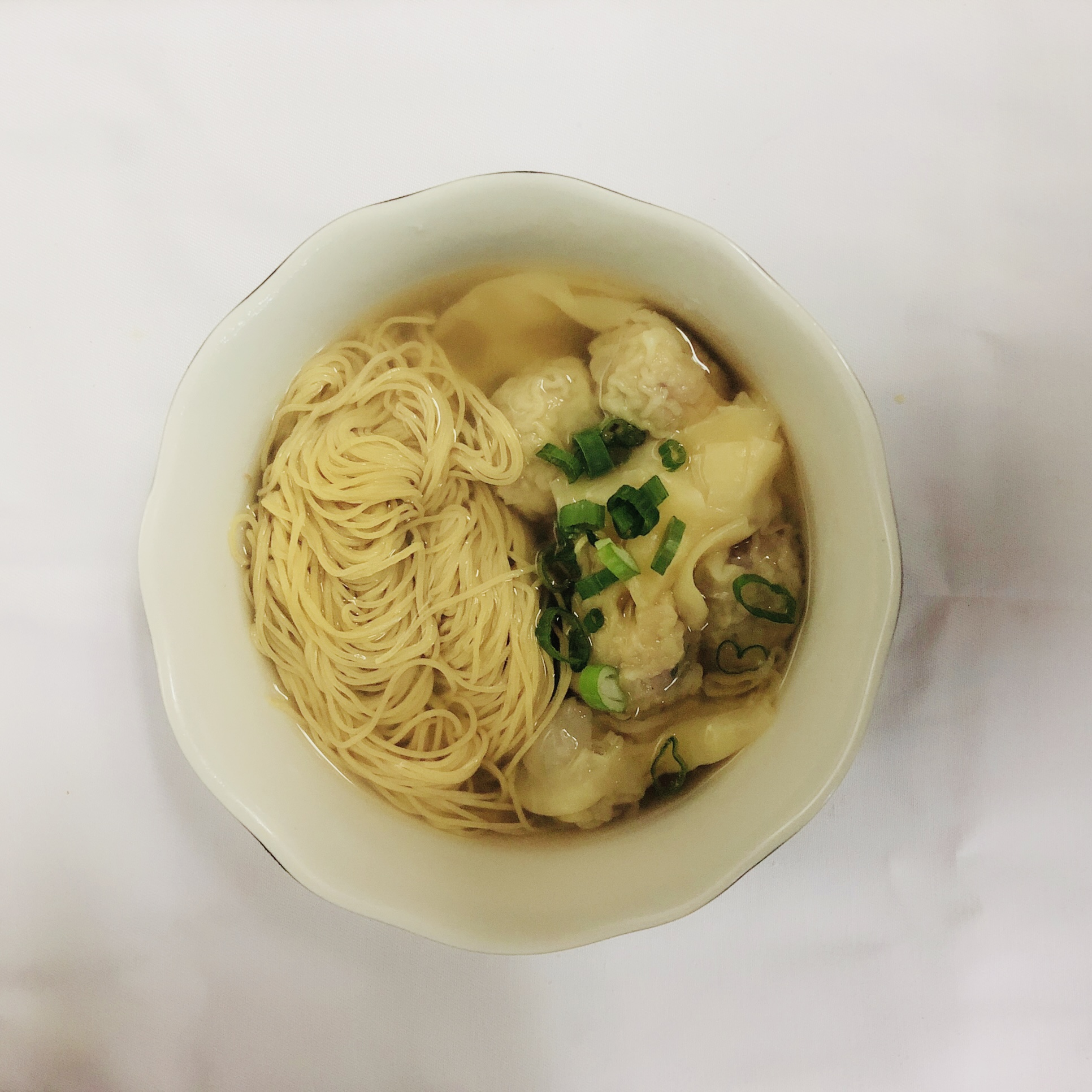 Order Hong Kong Style Wonton Noodle Soup food online from Dragon Phoenix Express store, Conshohocken on bringmethat.com