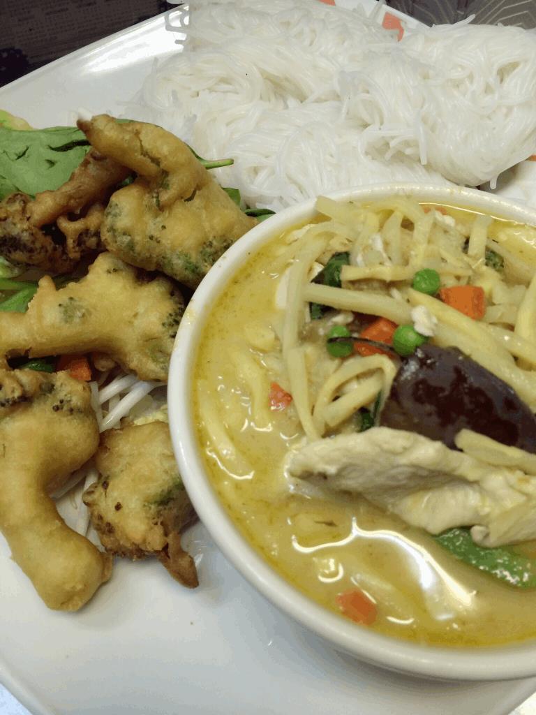 Order C3. Green Curry food online from Thai Gourmet store, Pittsburgh on bringmethat.com