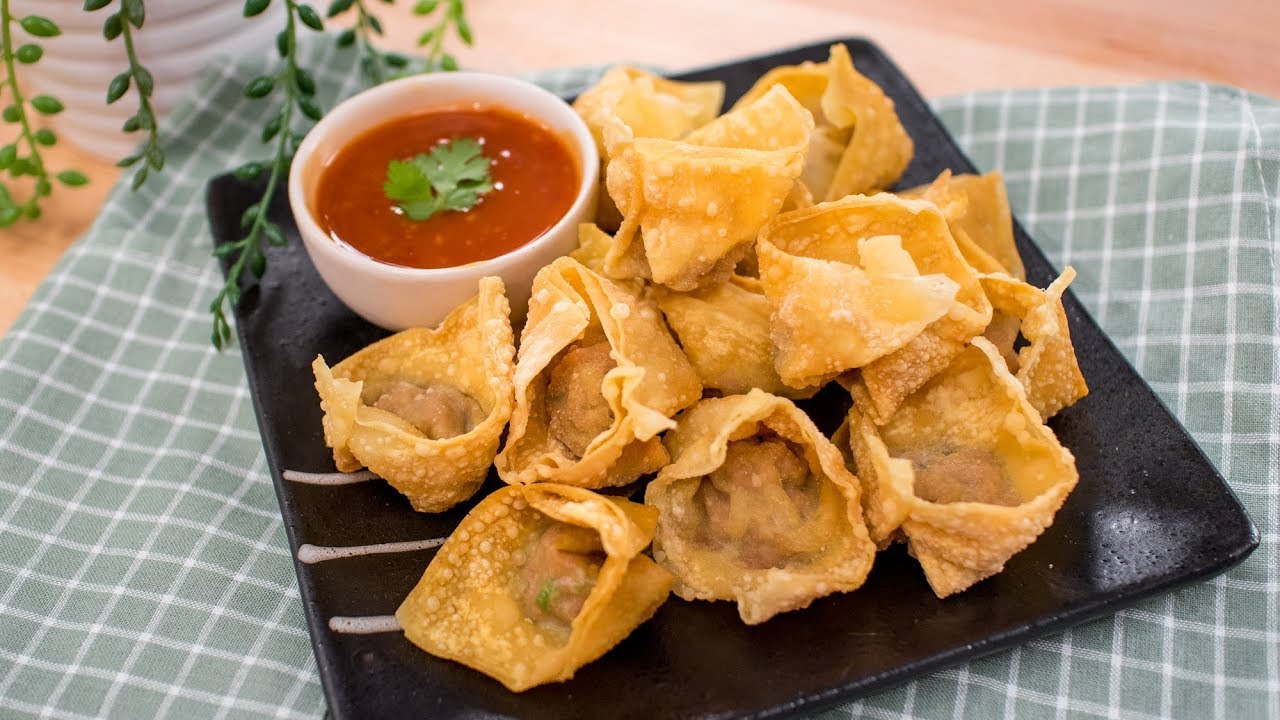 Order Fried Wonton （12）炸肉馄炖 food online from Rose Garden store, Puyallup on bringmethat.com