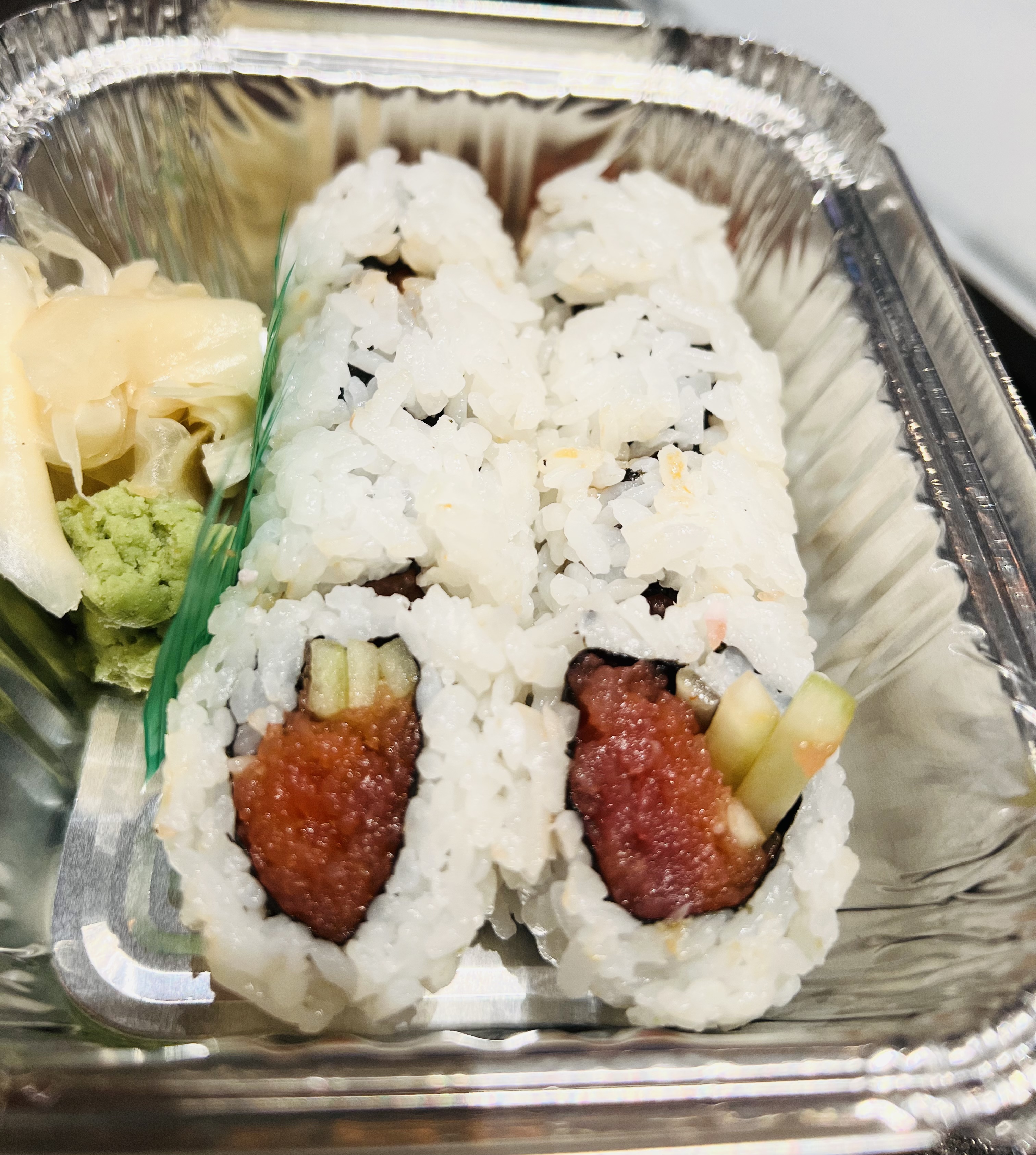 Order Spicy Tuna Maki Roll food online from Ninja Sushi&Thai store, Chicago on bringmethat.com