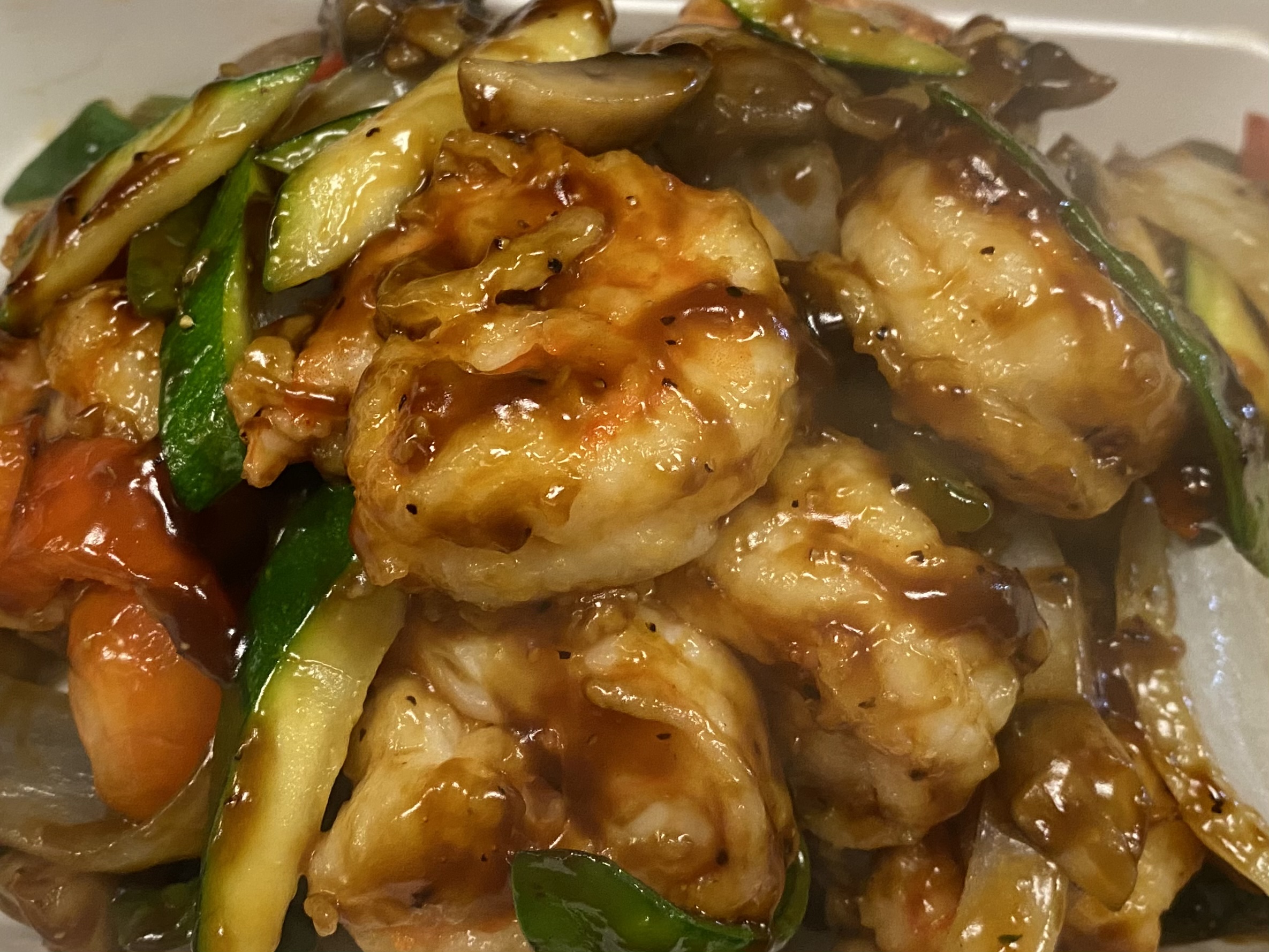 Order Shrimp Sizzling Hot Plate吱吱热板虾 food online from Kumo Asian Fusion store, Brick on bringmethat.com