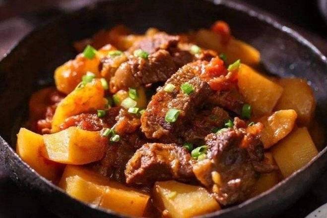 Order Stewed Beef Brisket with Potatoes (土豆烧牛腩) food online from Chef Chuan store, Irvine on bringmethat.com