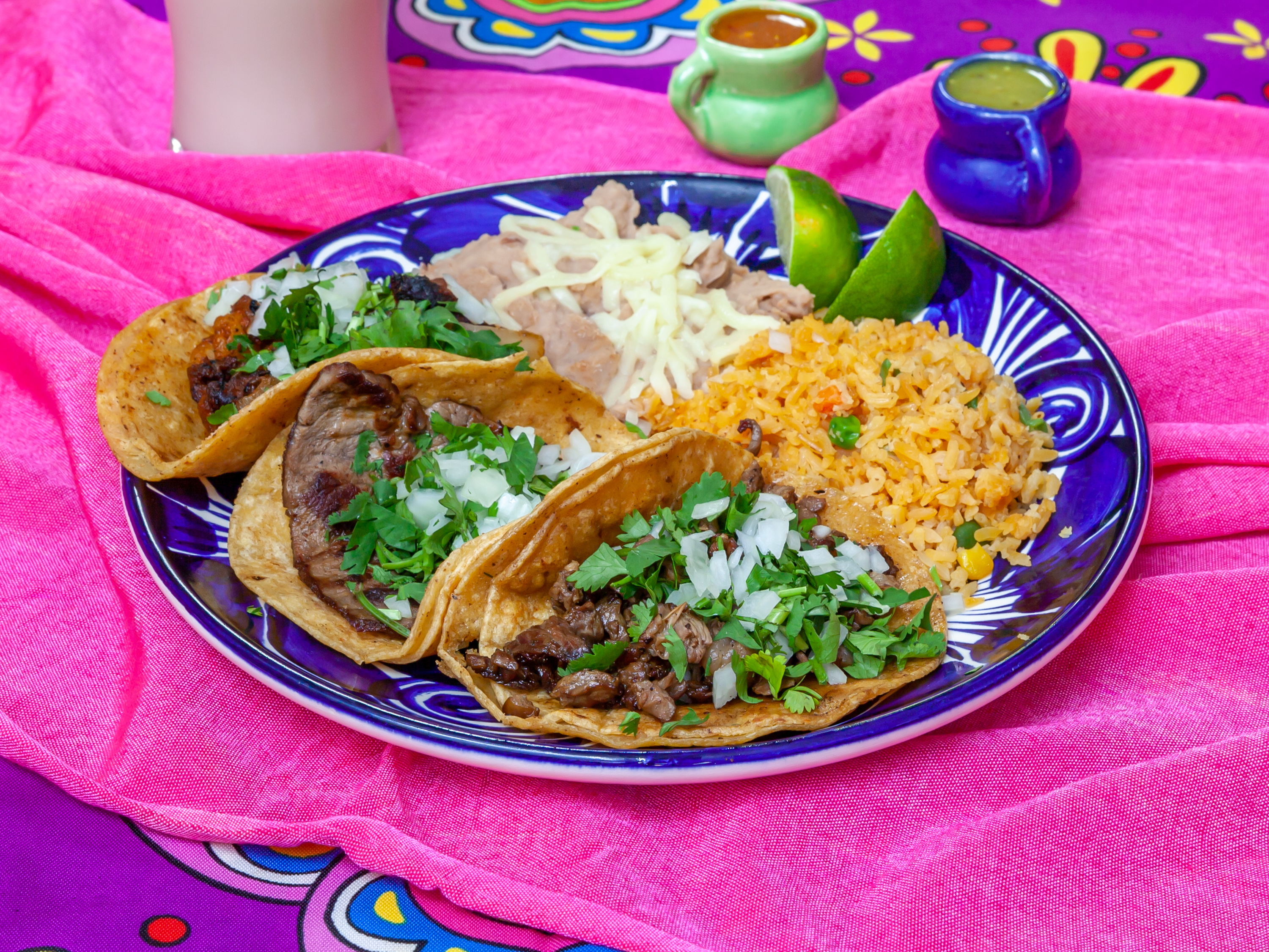 Order Taco Dinner food online from El Taco Veloz store, Chicago on bringmethat.com